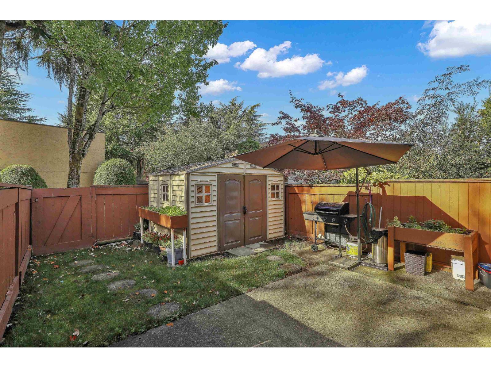 227 9460 Prince Charles Boulevard Property Photo 9