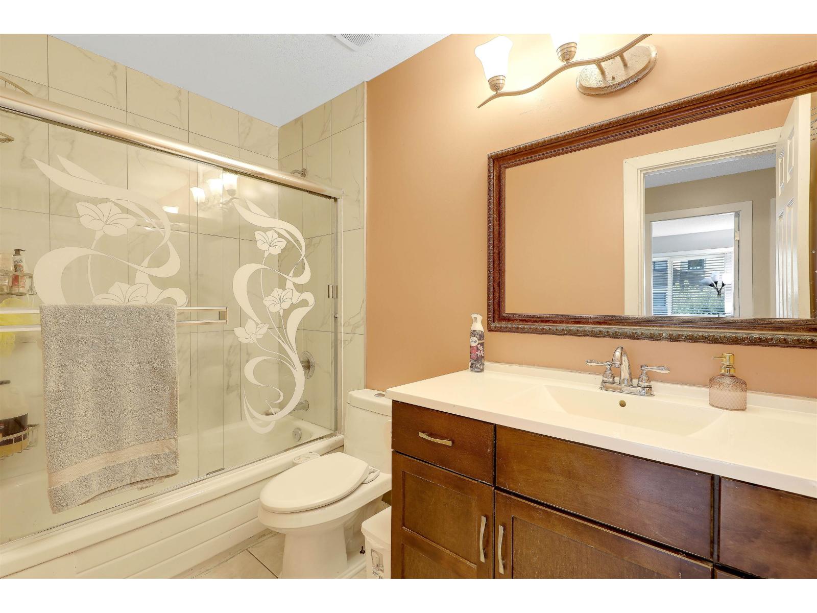 227 9460 Prince Charles Boulevard Property Photo 16