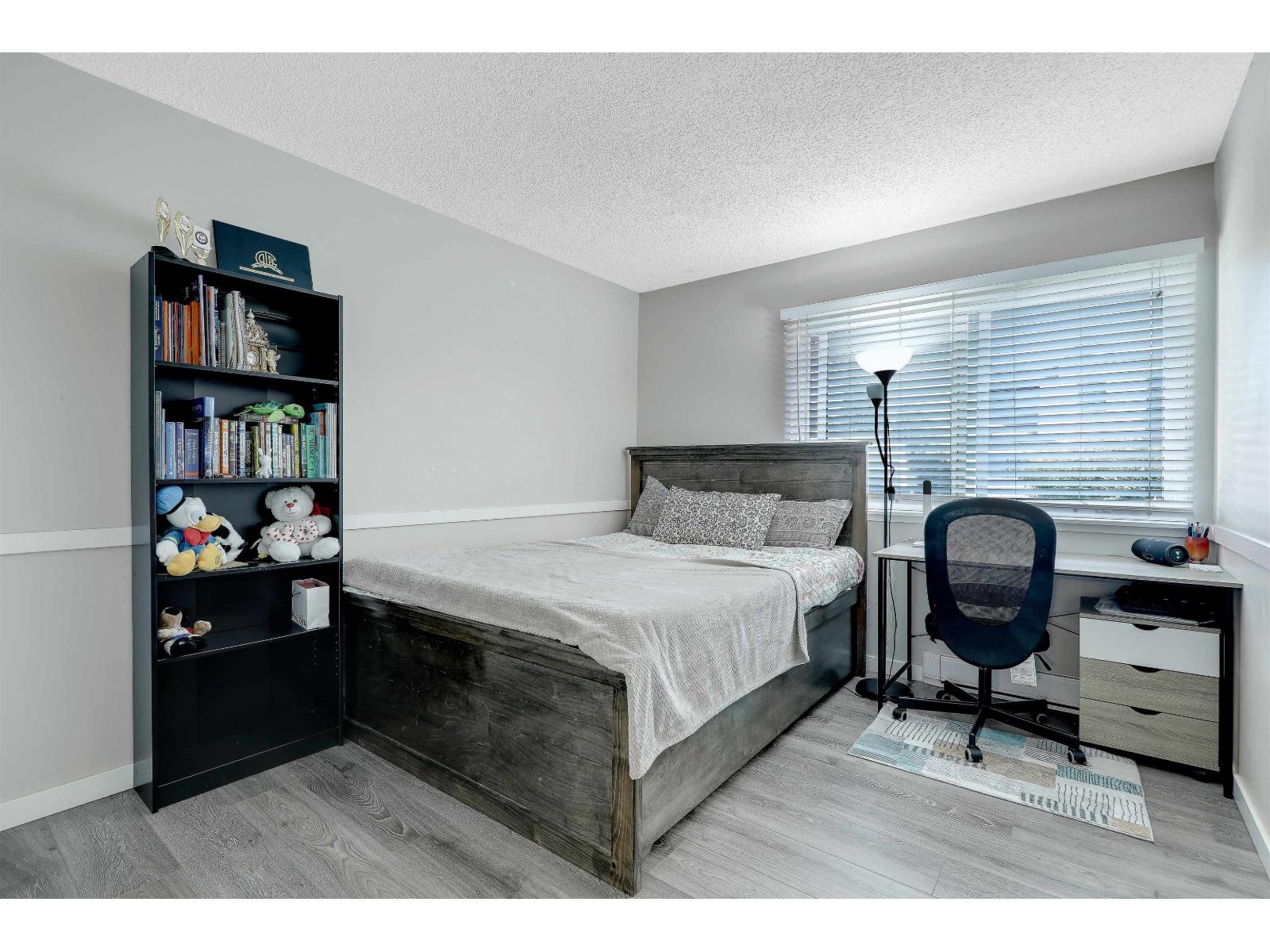 227 9460 Prince Charles Boulevard Property Photo 18