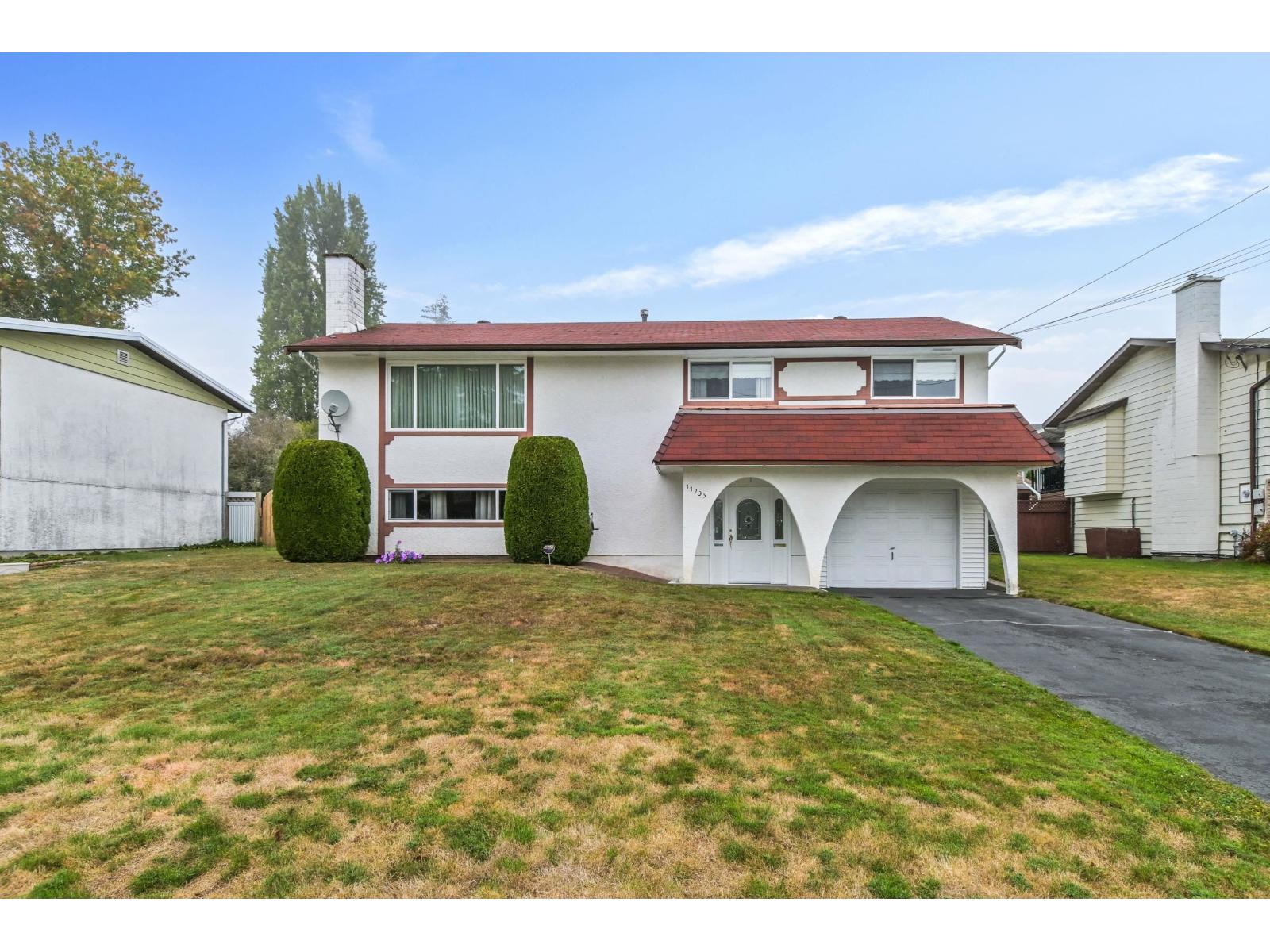 11235 78a Avenue Property Photo 1