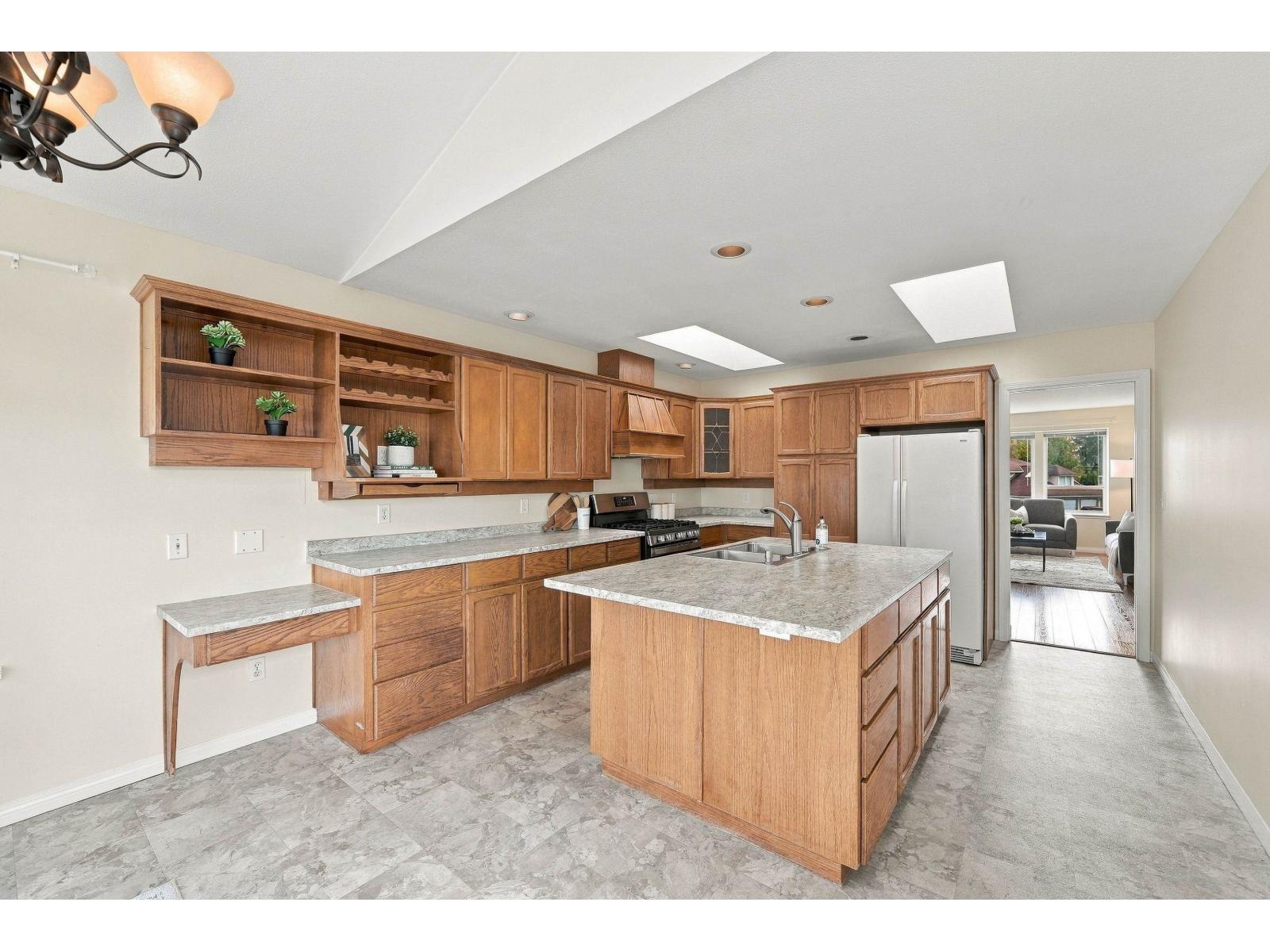 6375 187a Street Property Photo 8