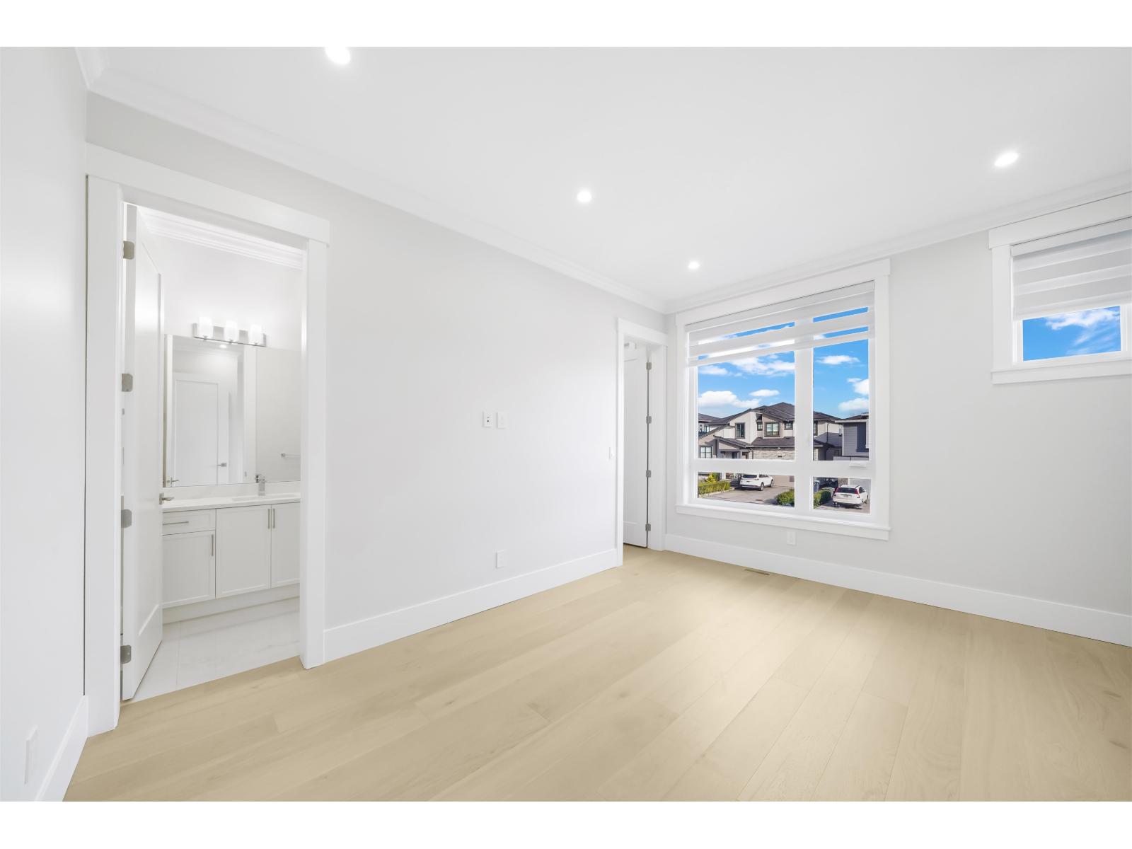 6919 205 Street Property Photo 12
