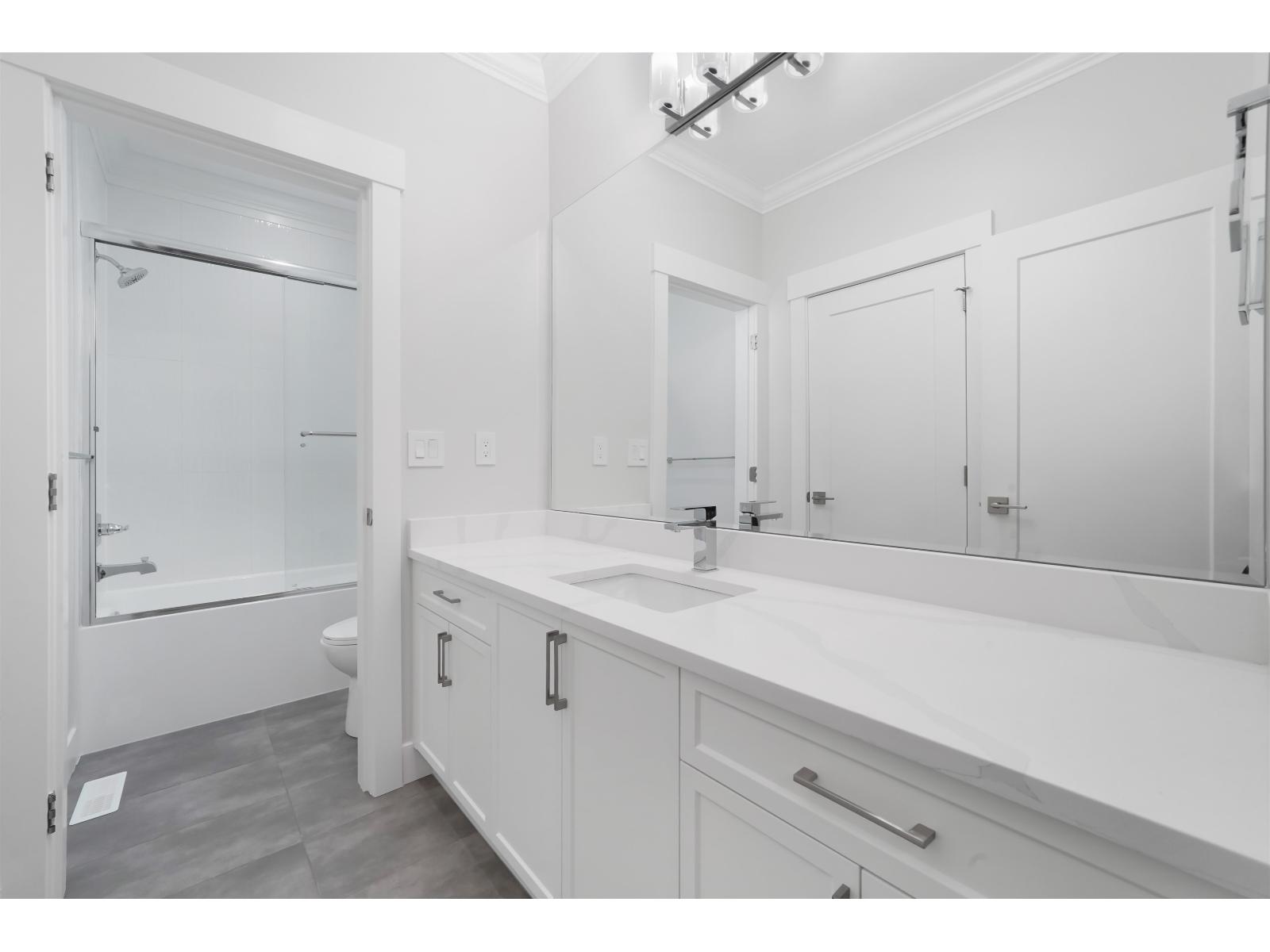 6919 205 Street Property Photo 24