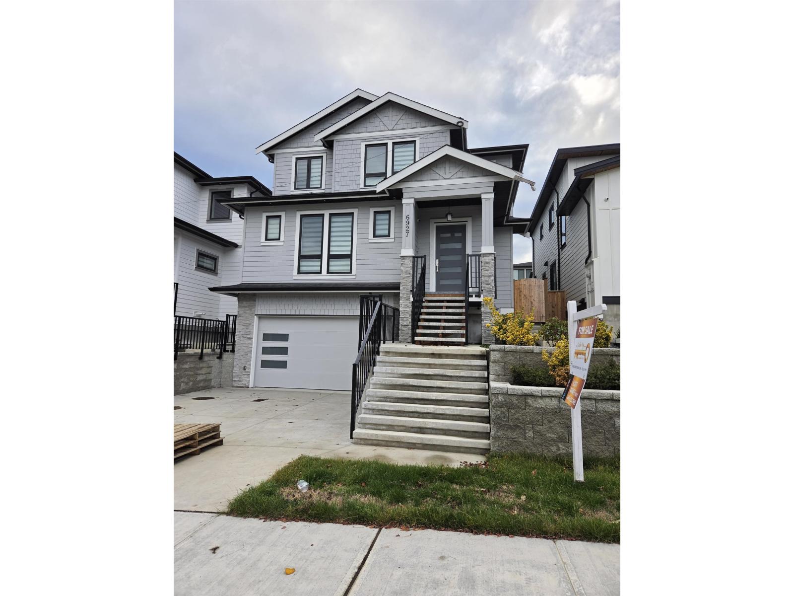 6927 205 STREET Property Photo 1