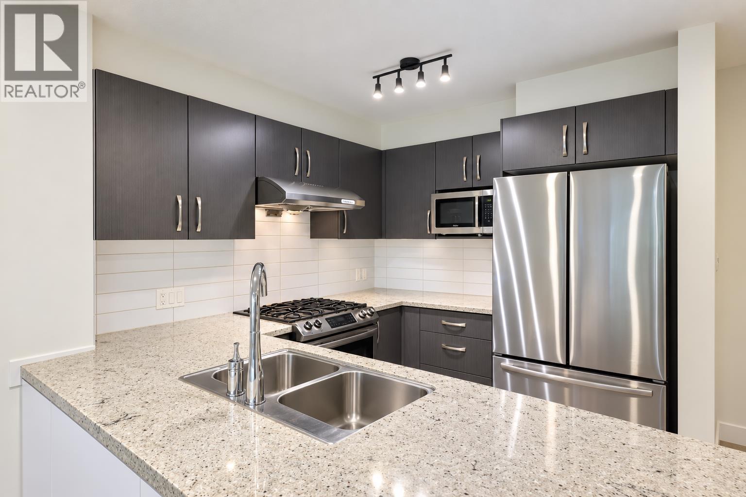 108 9288 Odlin Road Property Photo 3