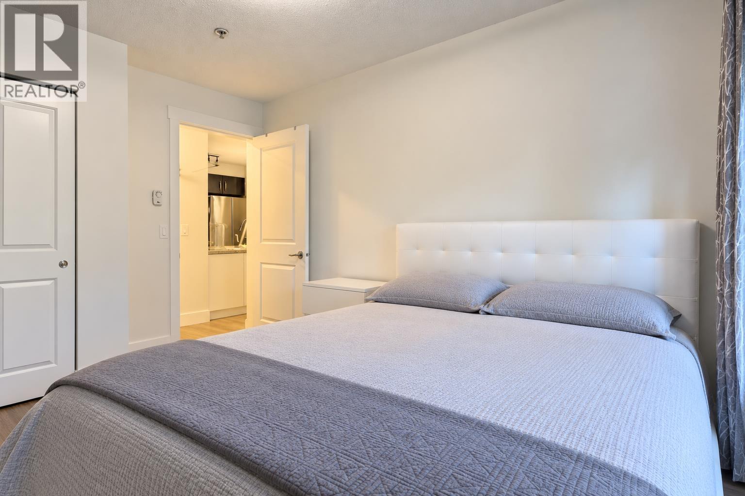 108 9288 Odlin Road Property Photo 15