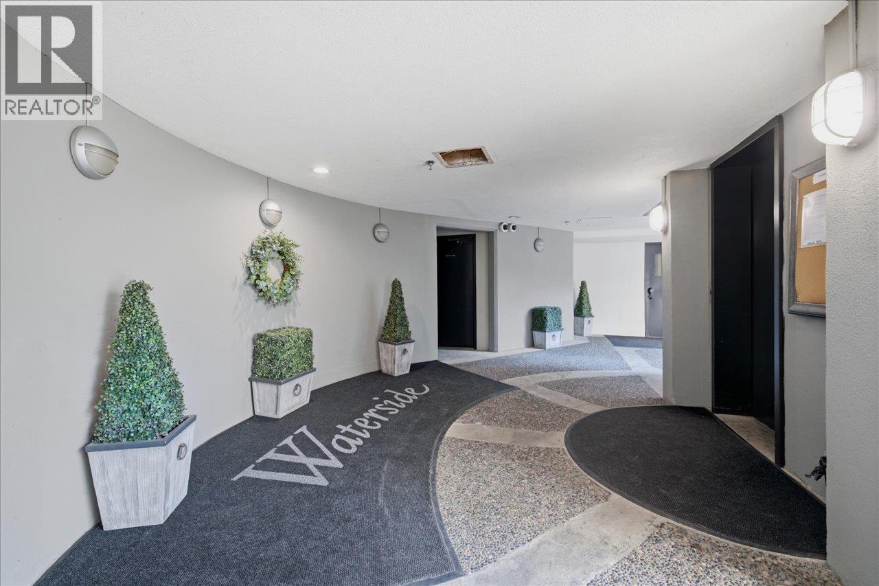 303 2250 Se Marine Drive Property Photo 4