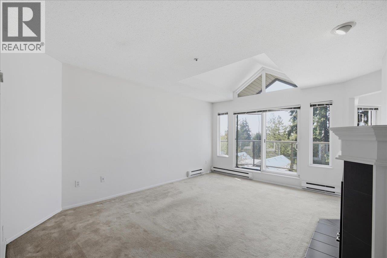 303 2250 Se Marine Drive Property Photo 6