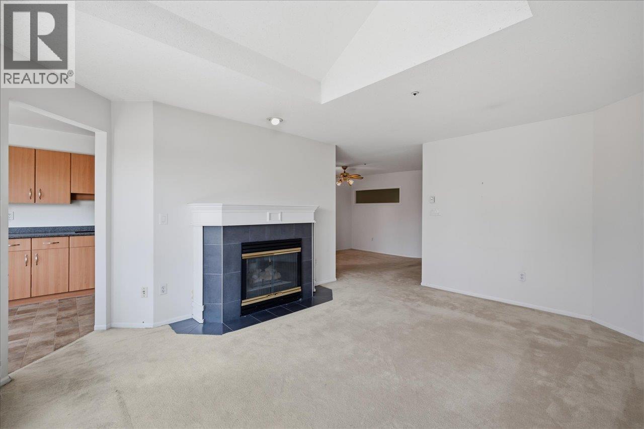 303 2250 Se Marine Drive Property Photo 8