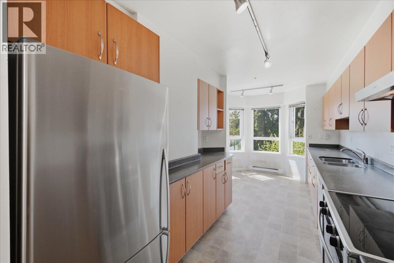 303 2250 Se Marine Drive Property Photo 15
