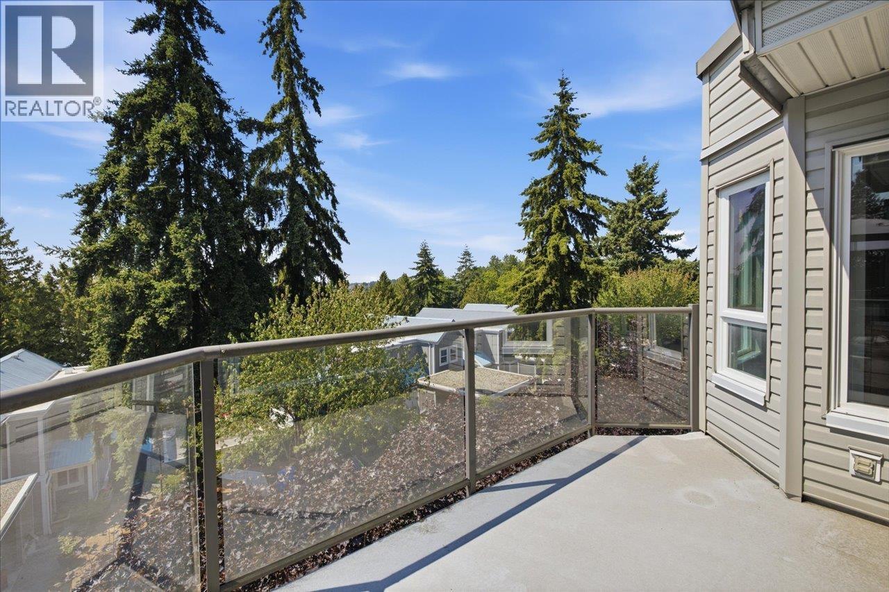 303 2250 Se Marine Drive Property Photo 17