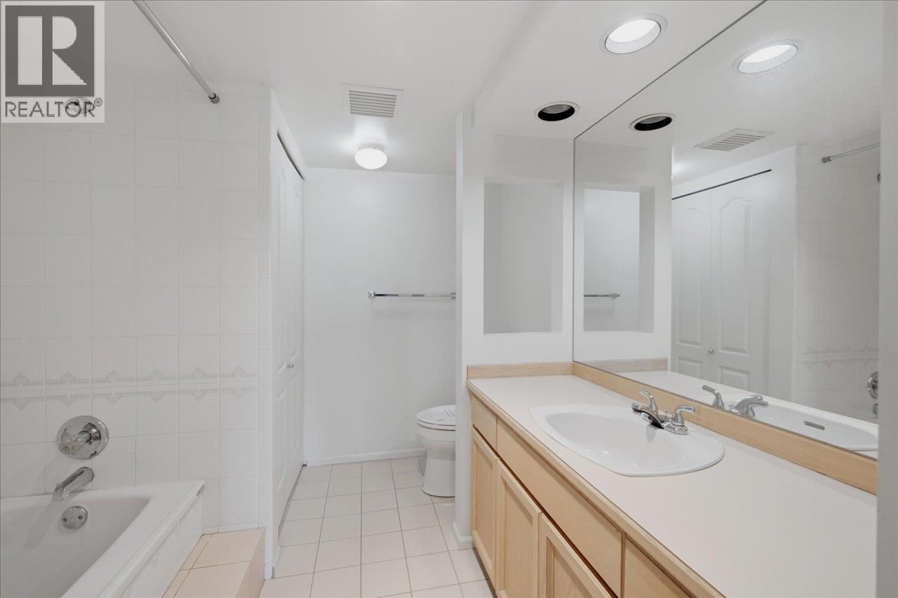 303 2250 Se Marine Drive Property Photo 22