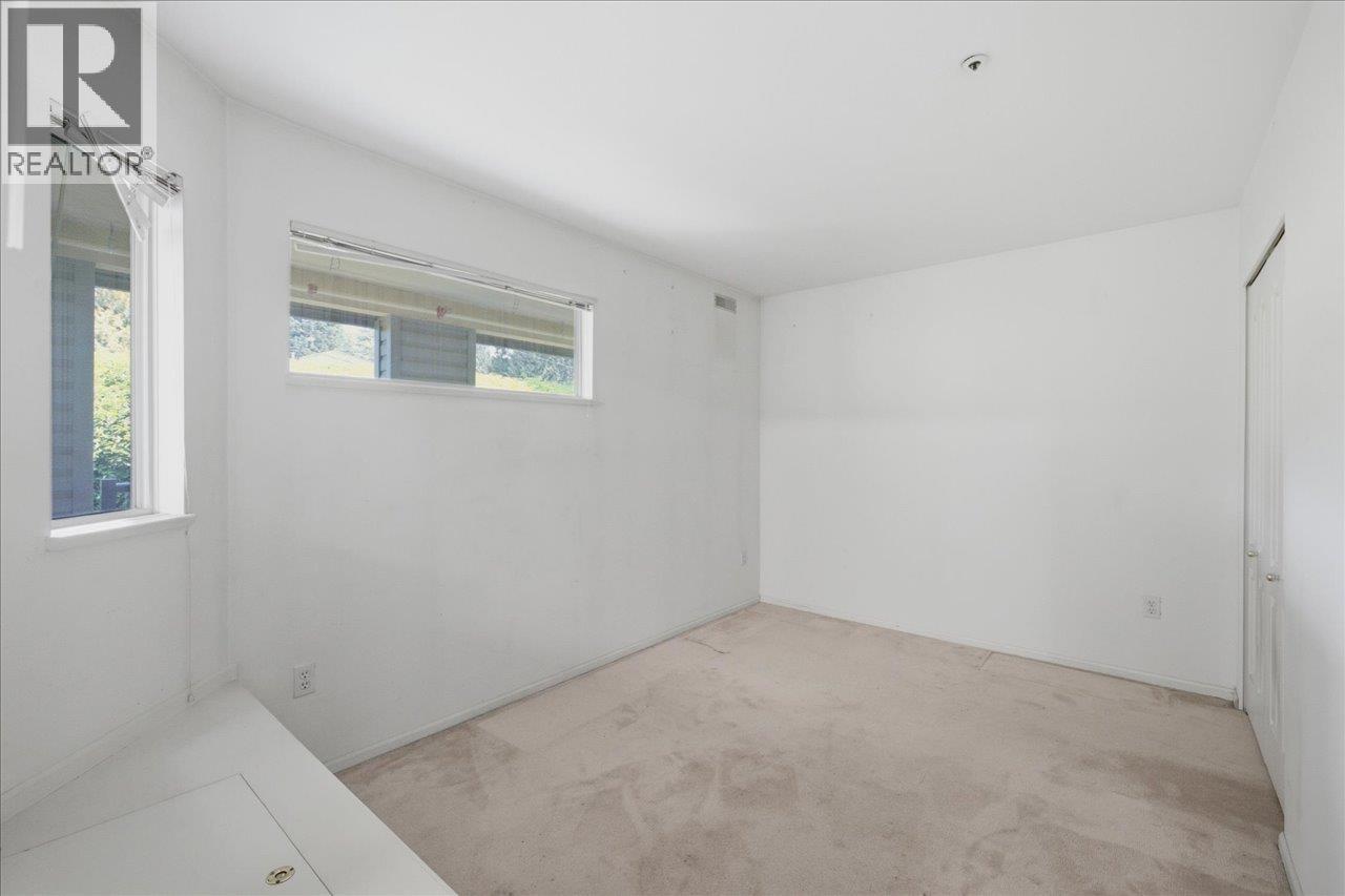 303 2250 Se Marine Drive Property Photo 26