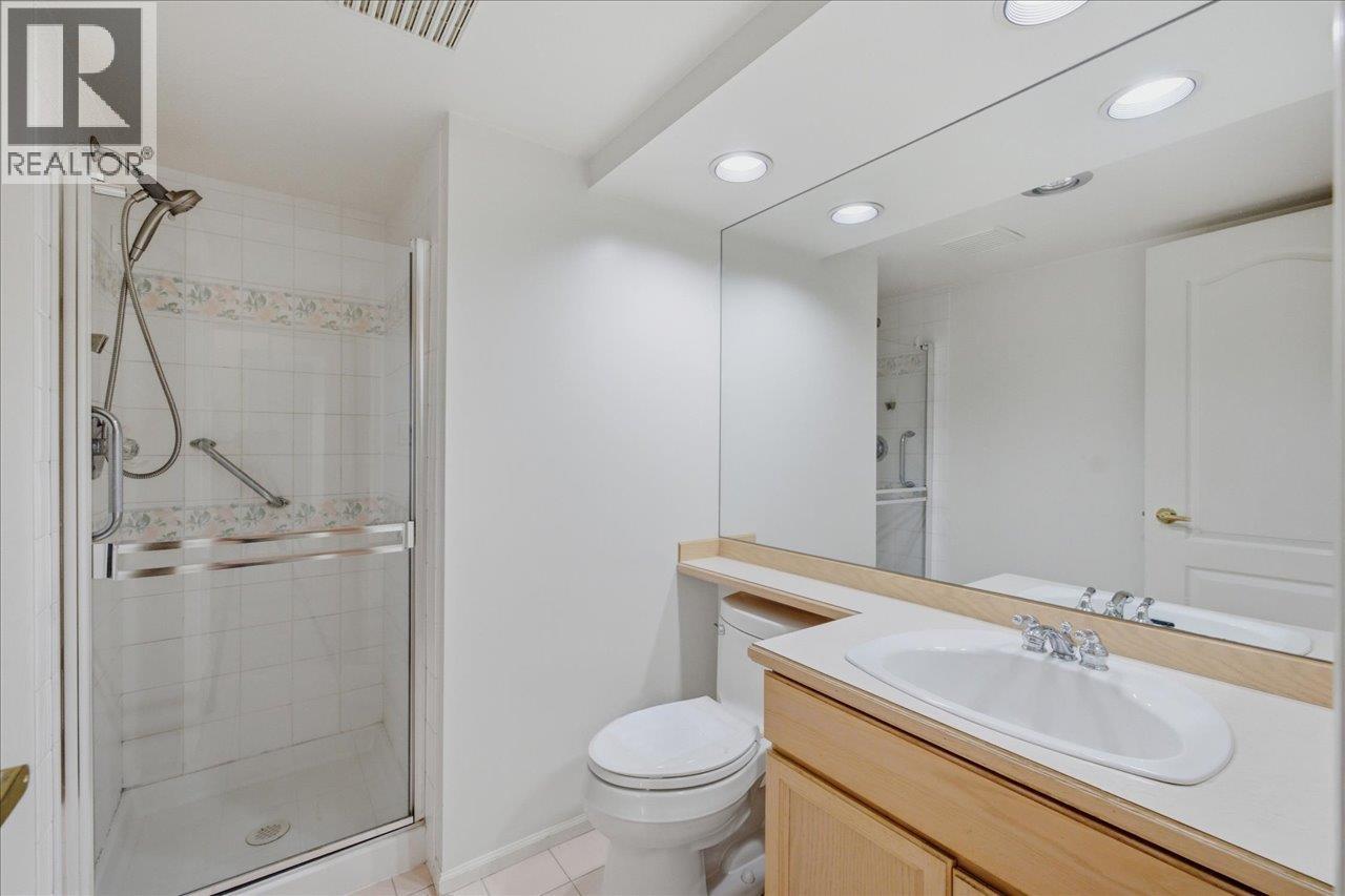303 2250 Se Marine Drive Property Photo 27