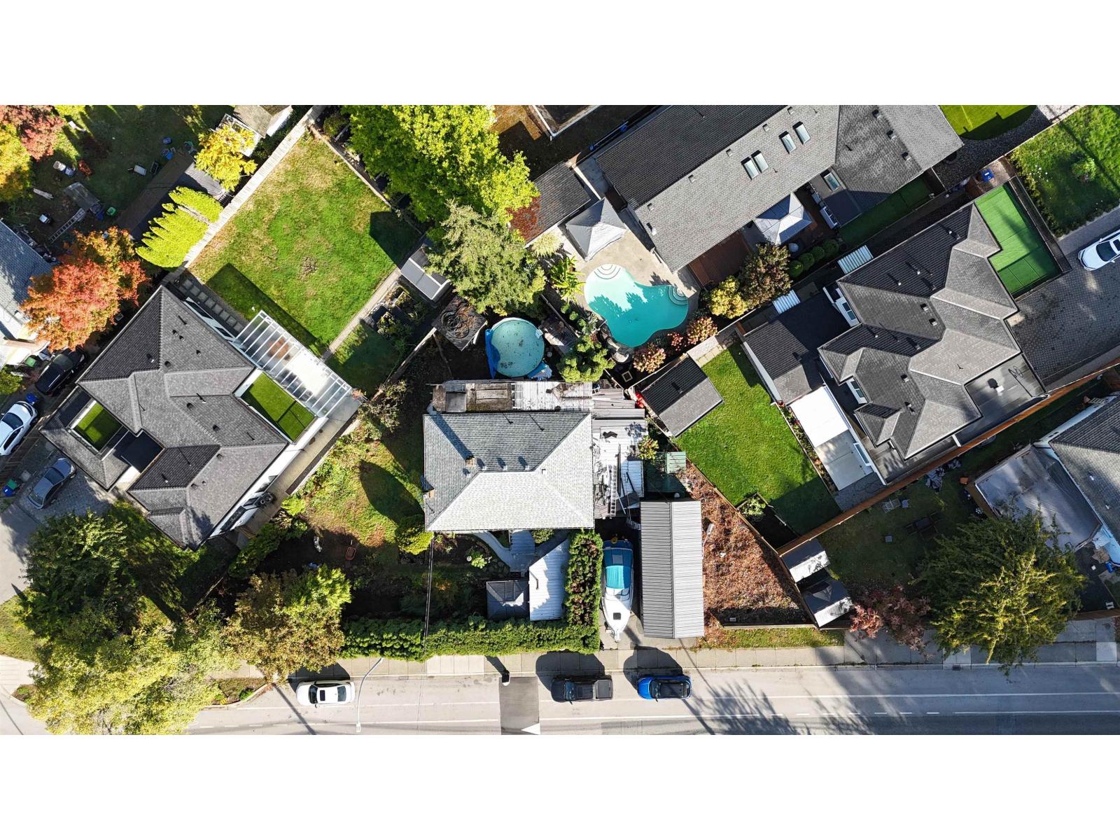12585 100 Avenue Property Photo 1
