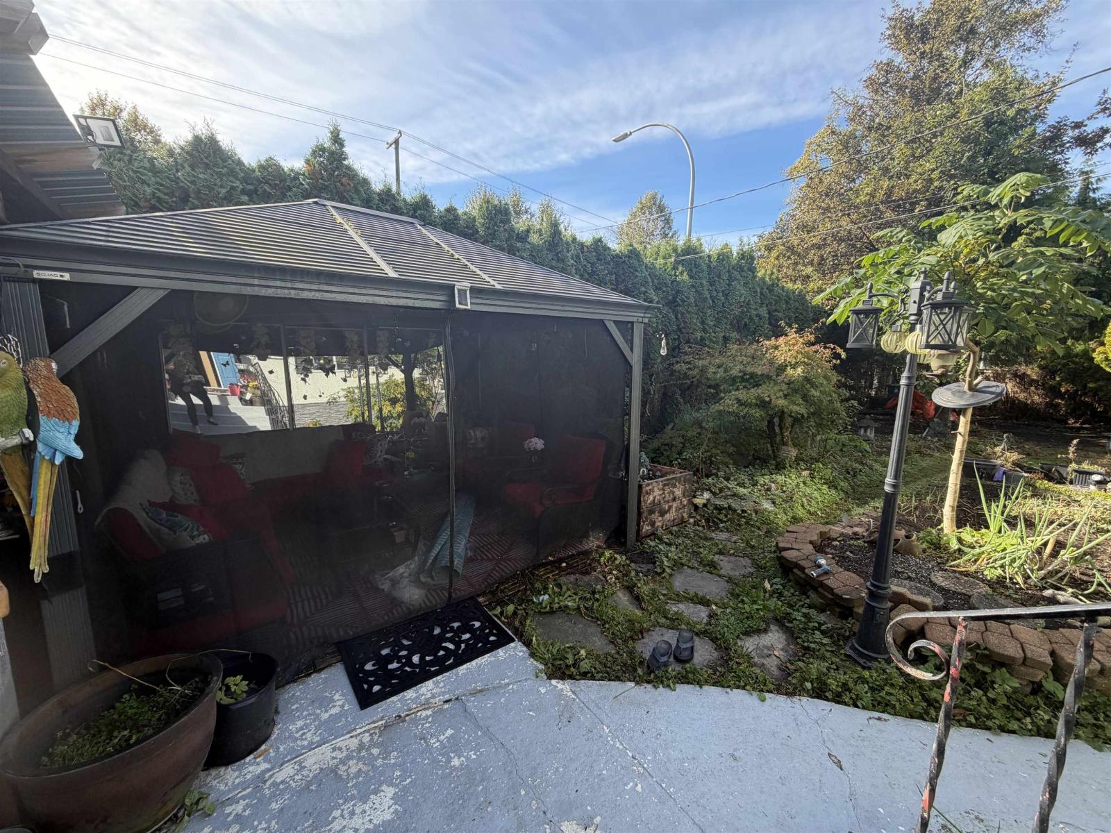12585 100 Avenue Property Photo 5