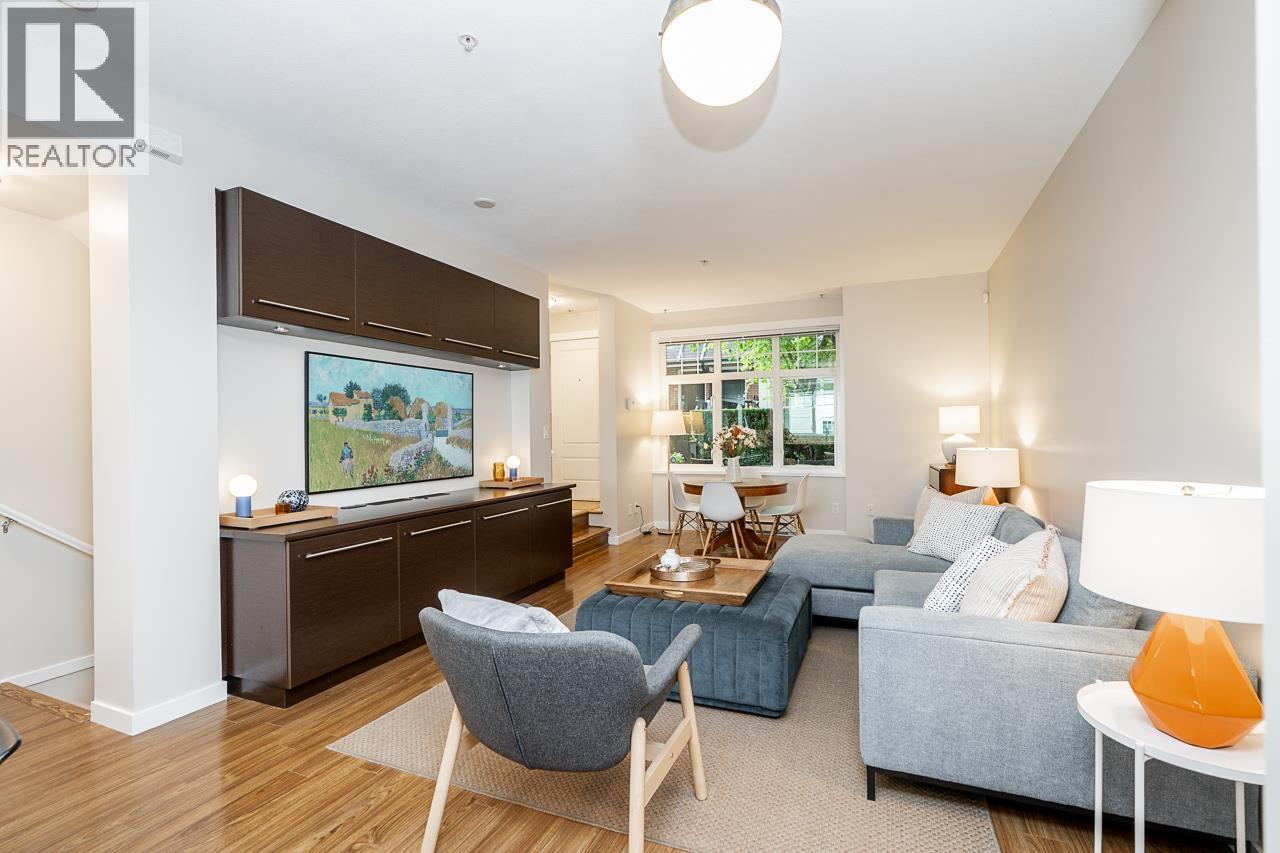 3826 Welwyn Street Property Photo 4