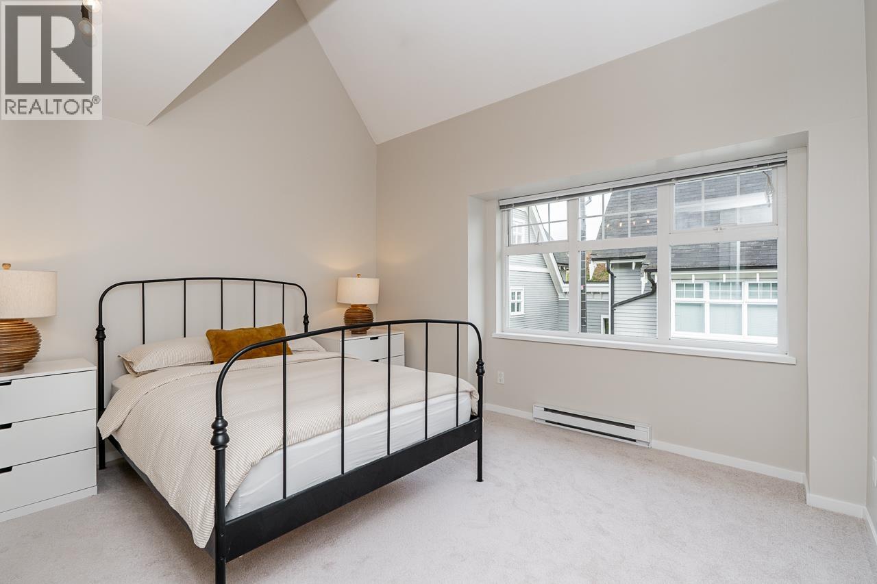 3826 Welwyn Street Property Photo 8