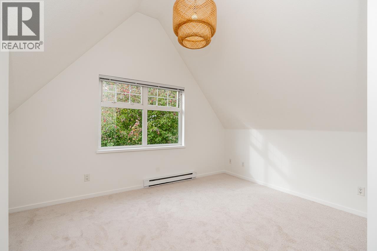 3826 Welwyn Street Property Photo 10
