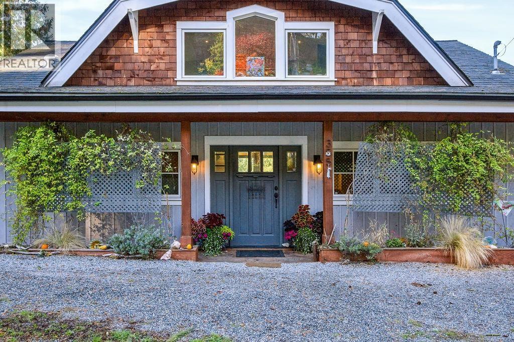 354 Headlands Road Property Photo 2