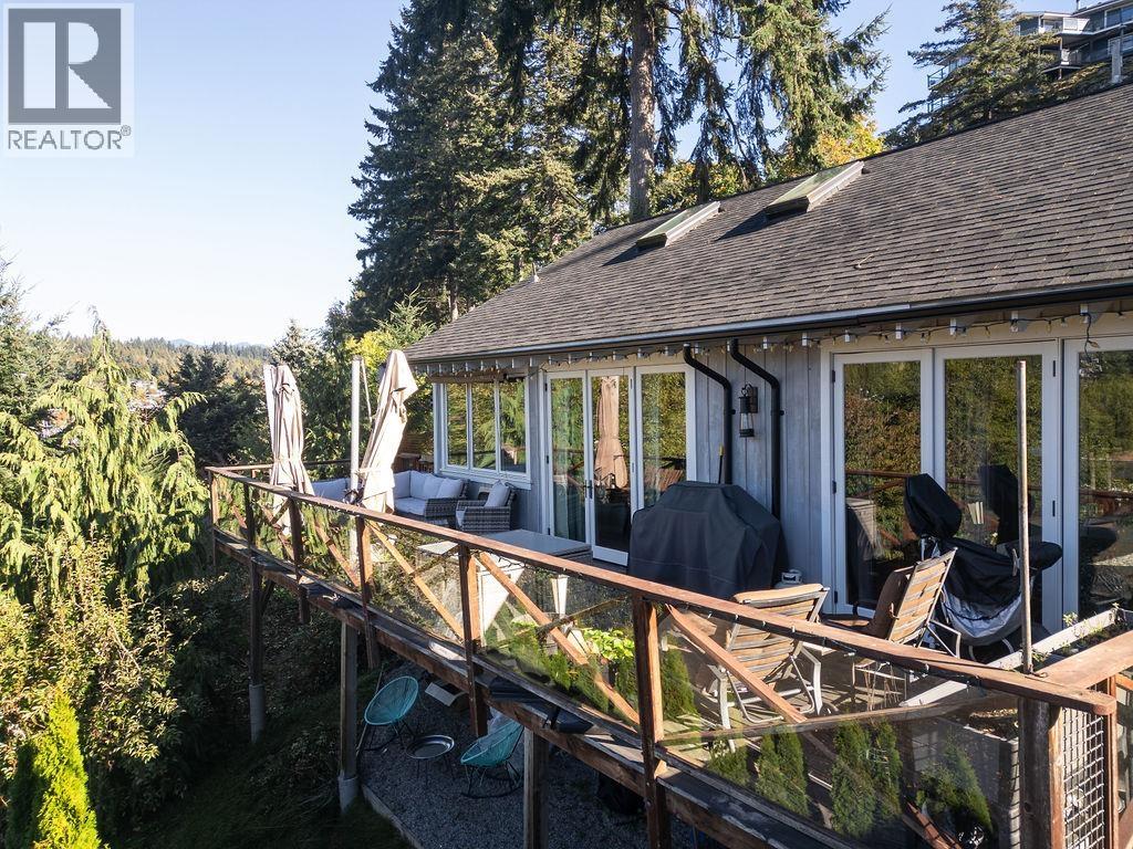 354 Headlands Road Property Photo 7