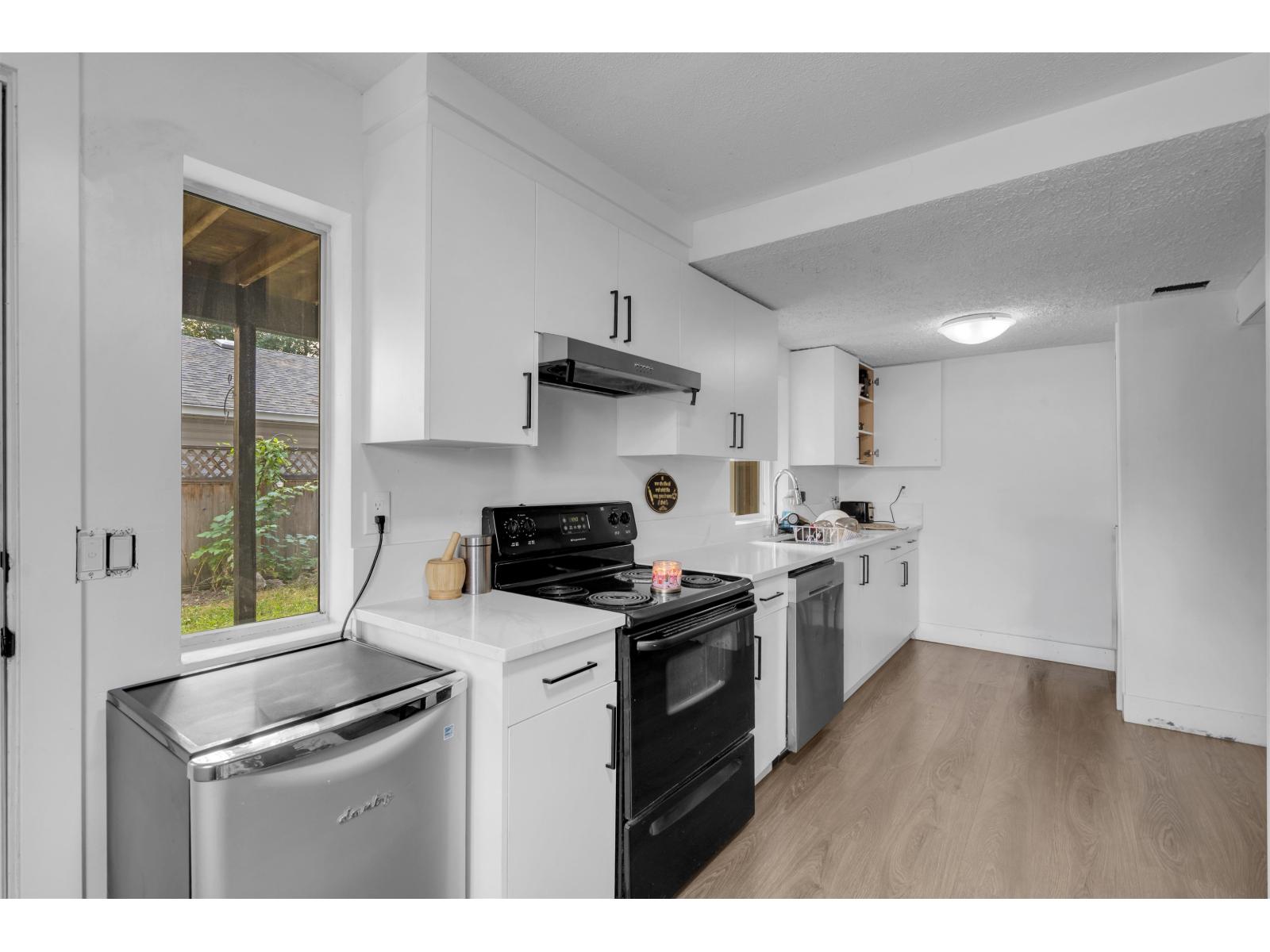 33040 Arbutus Avenue Property Photo 20