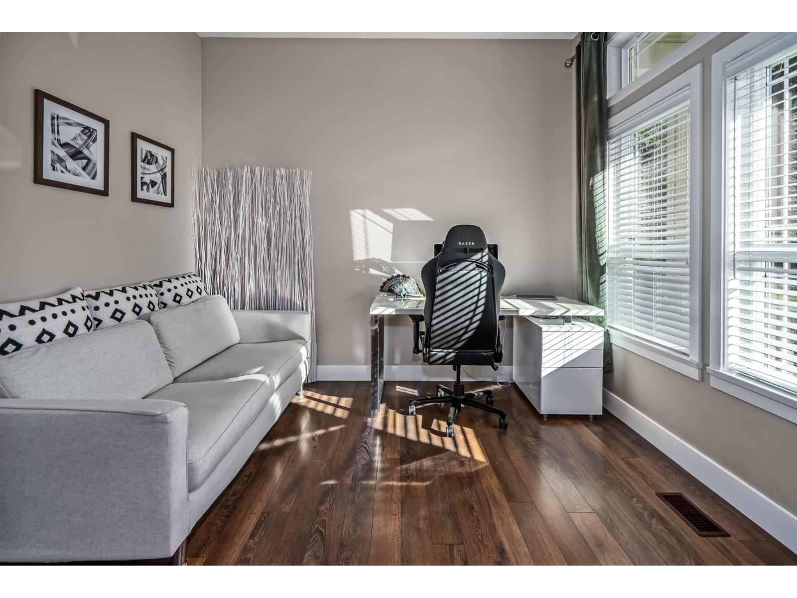20499 82 Avenue Property Photo 17