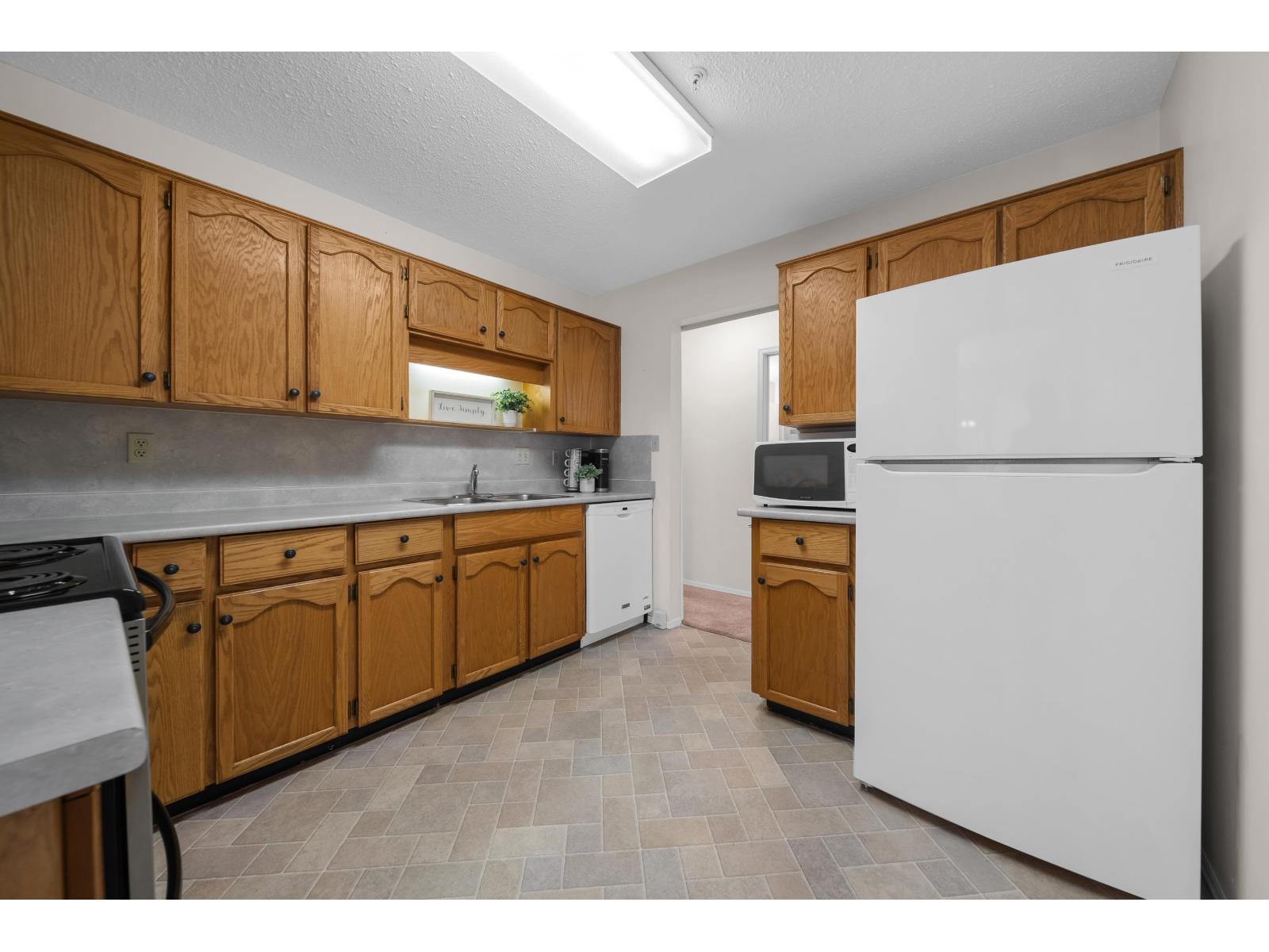 217 31850 Union Avenue Property Photo 9
