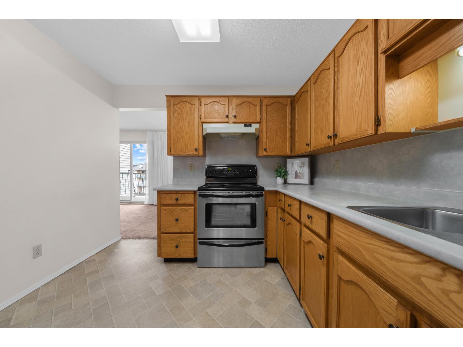 217 31850 Union Avenue Property Photo 11