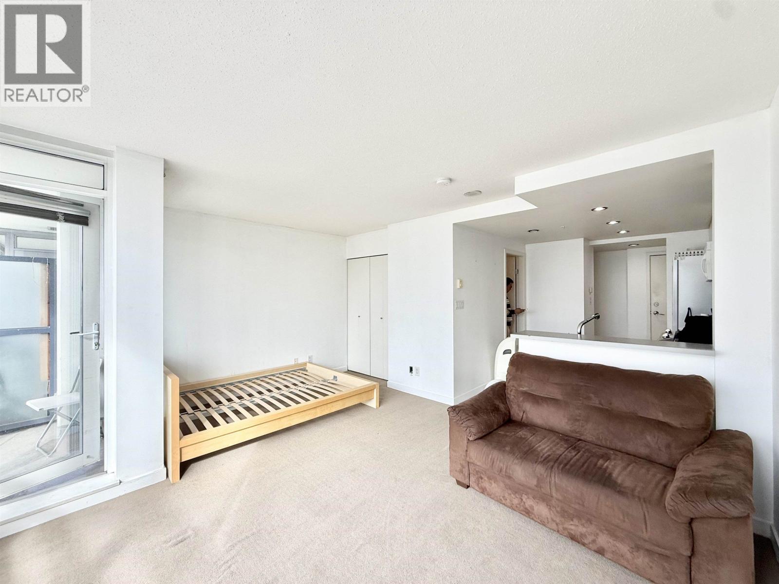 2501 939 Expo Boulevard Property Photo 7