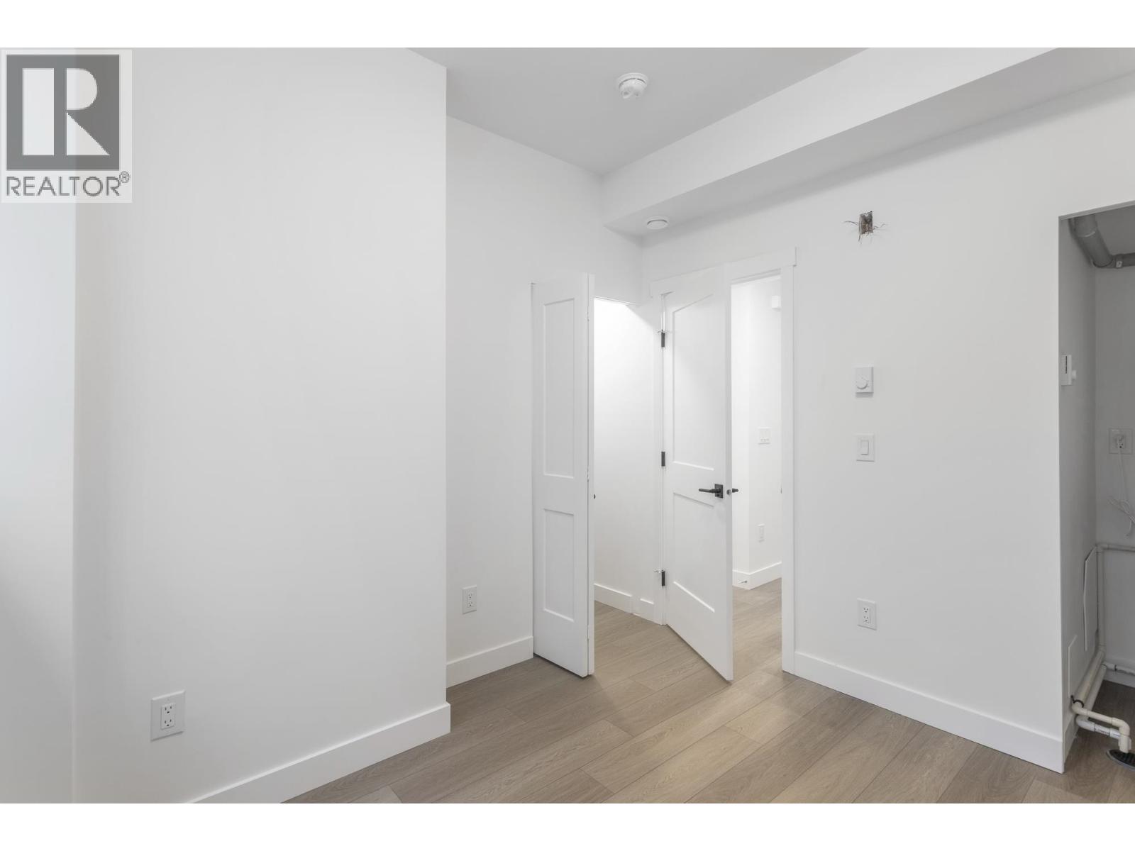 120 720 Robinson Street Property Photo 18
