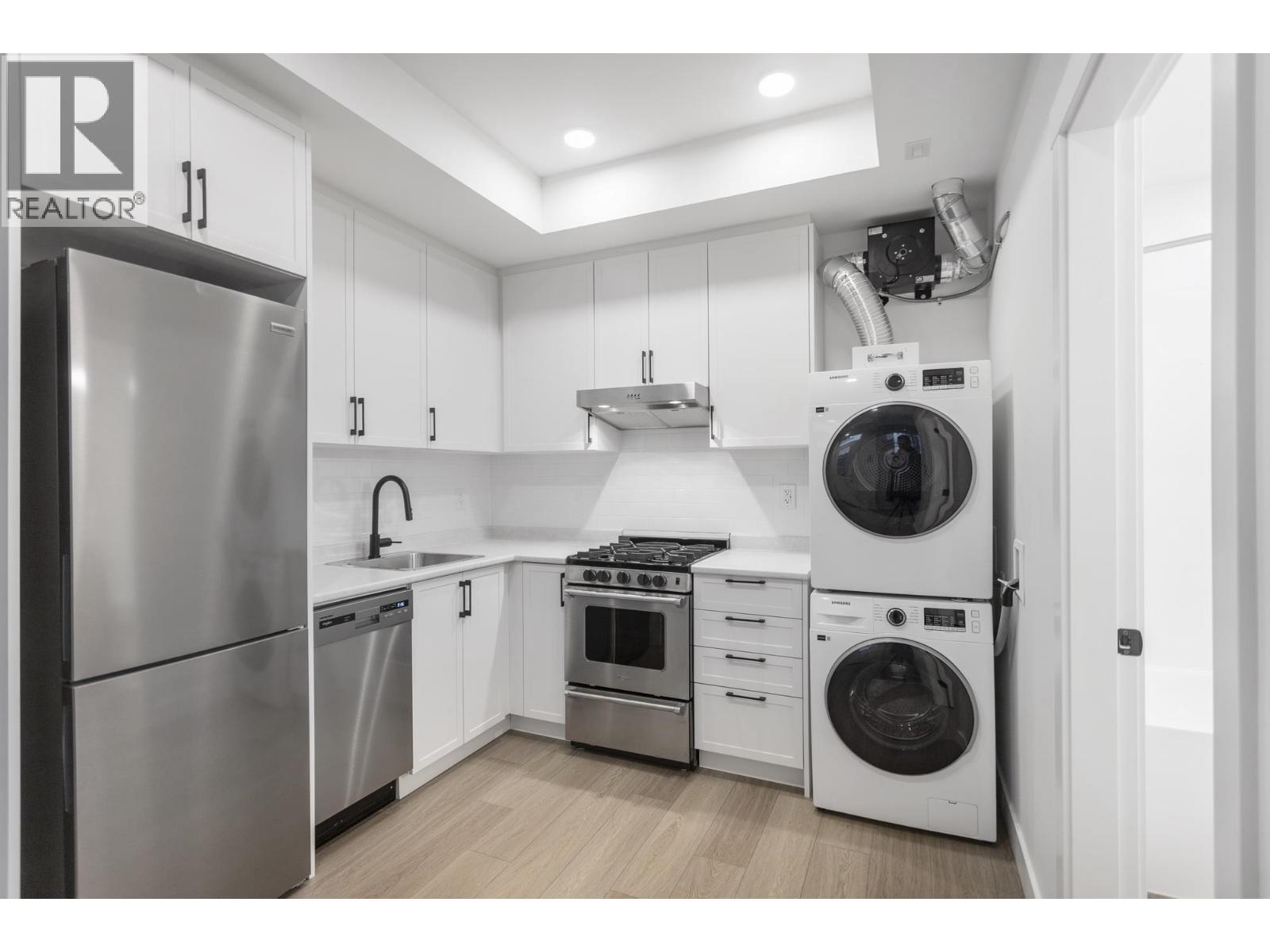 120 720 Robinson Street Property Photo 27