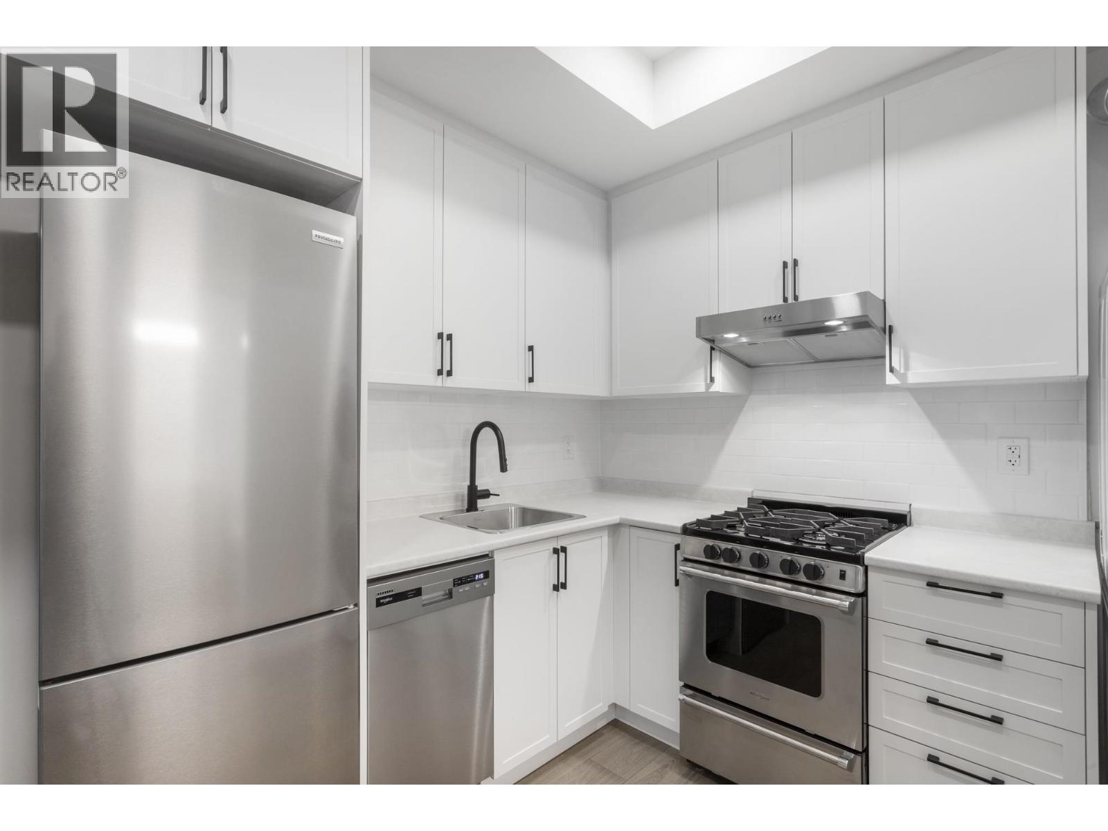 120 720 Robinson Street Property Photo 28