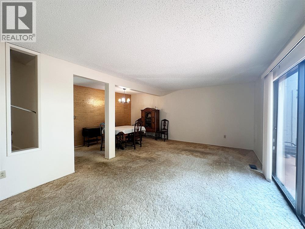 20 3150 E 58th Avenue Property Photo 4
