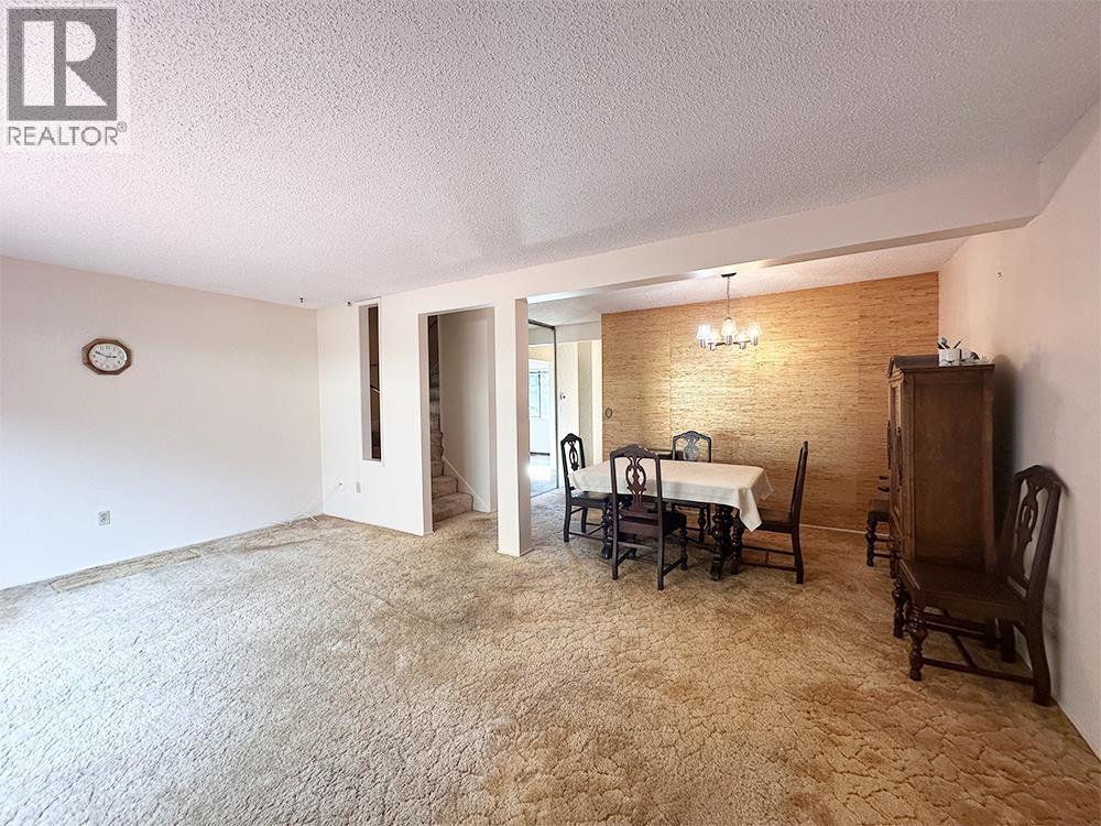 20 3150 E 58th Avenue Property Photo 5