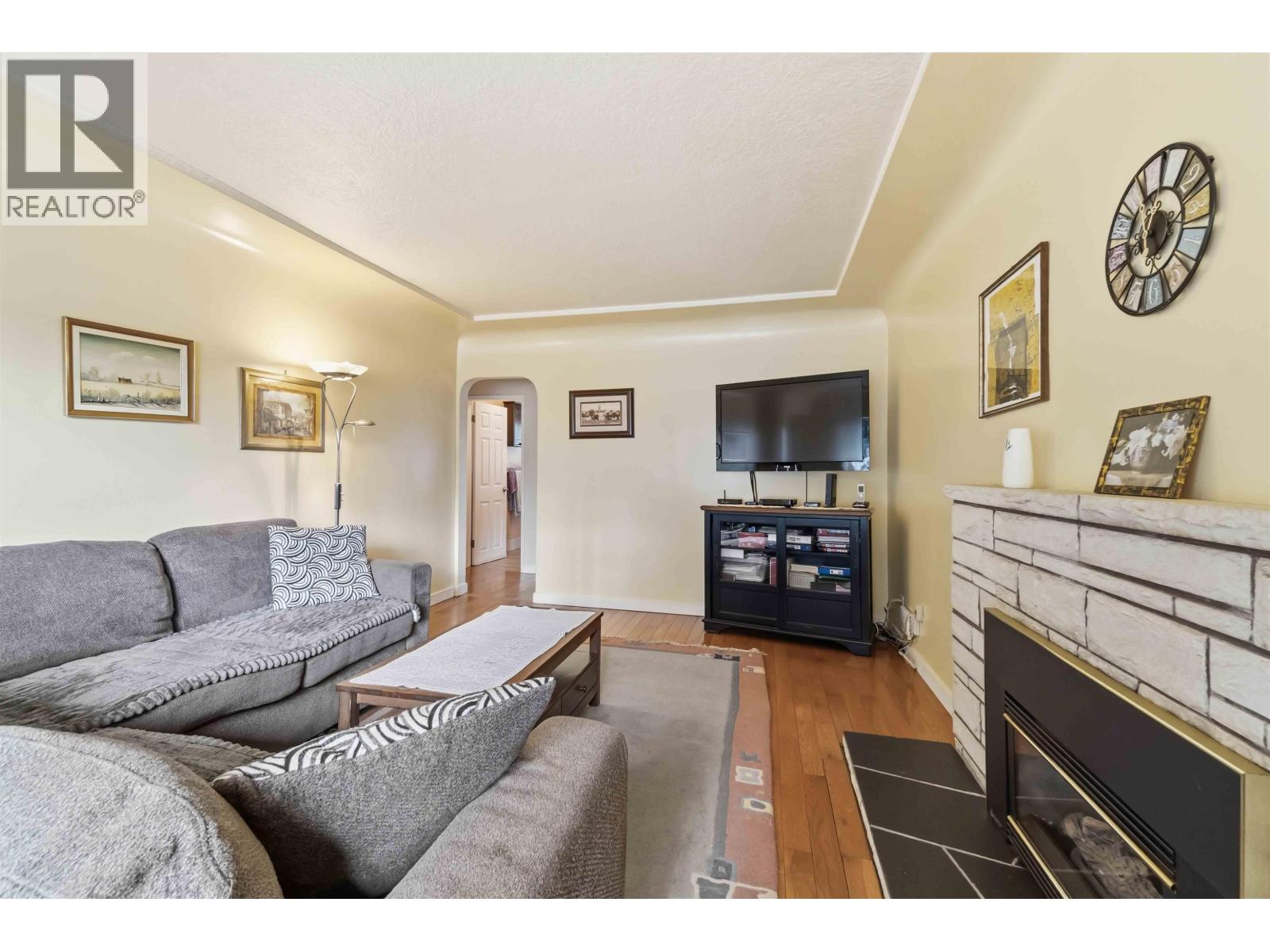 3713 Kincaid Street Property Photo 2