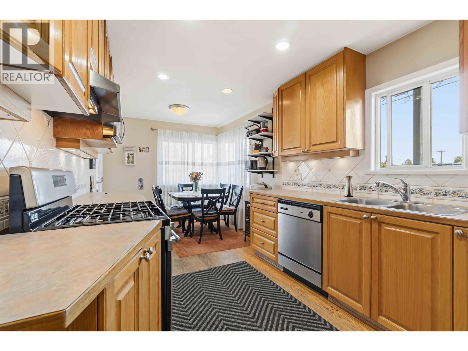 3713 Kincaid Street Property Photo 5