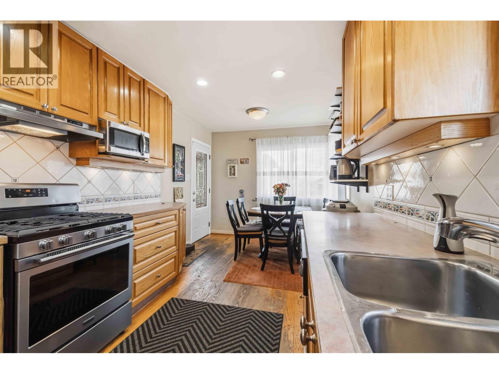 3713 Kincaid Street Property Photo 6