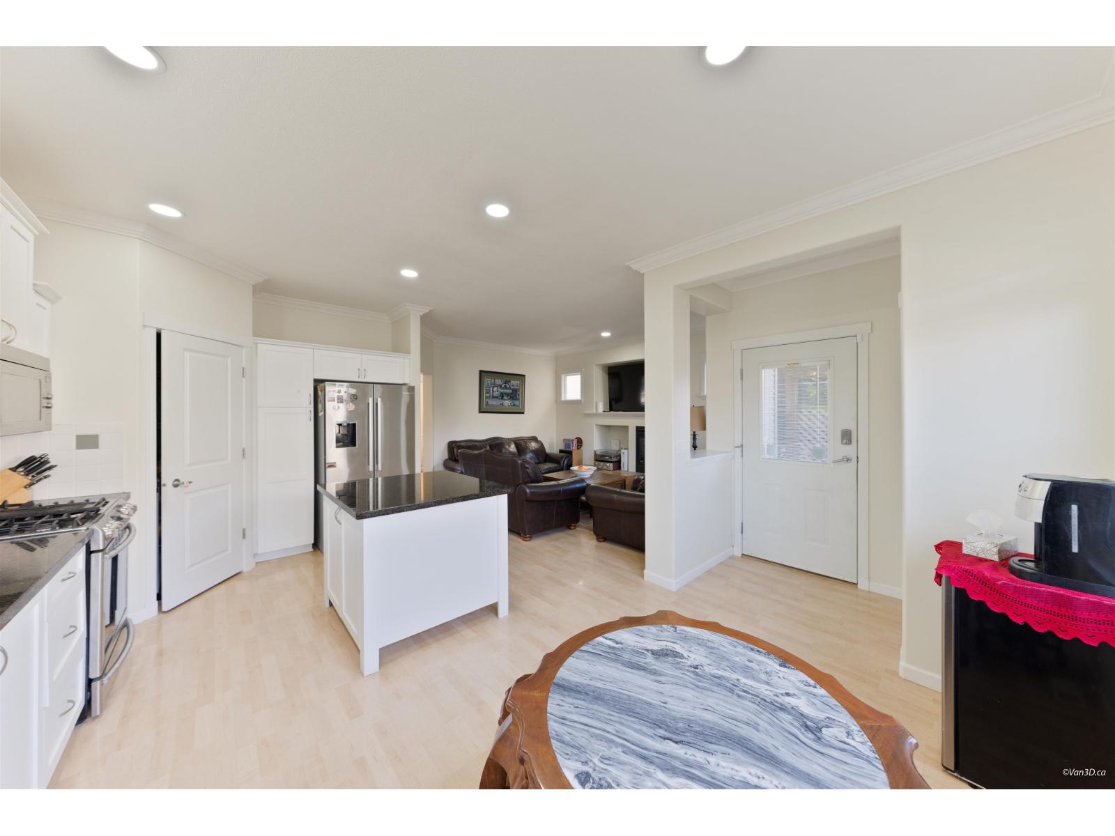19099 68 Avenue Property Photo 10