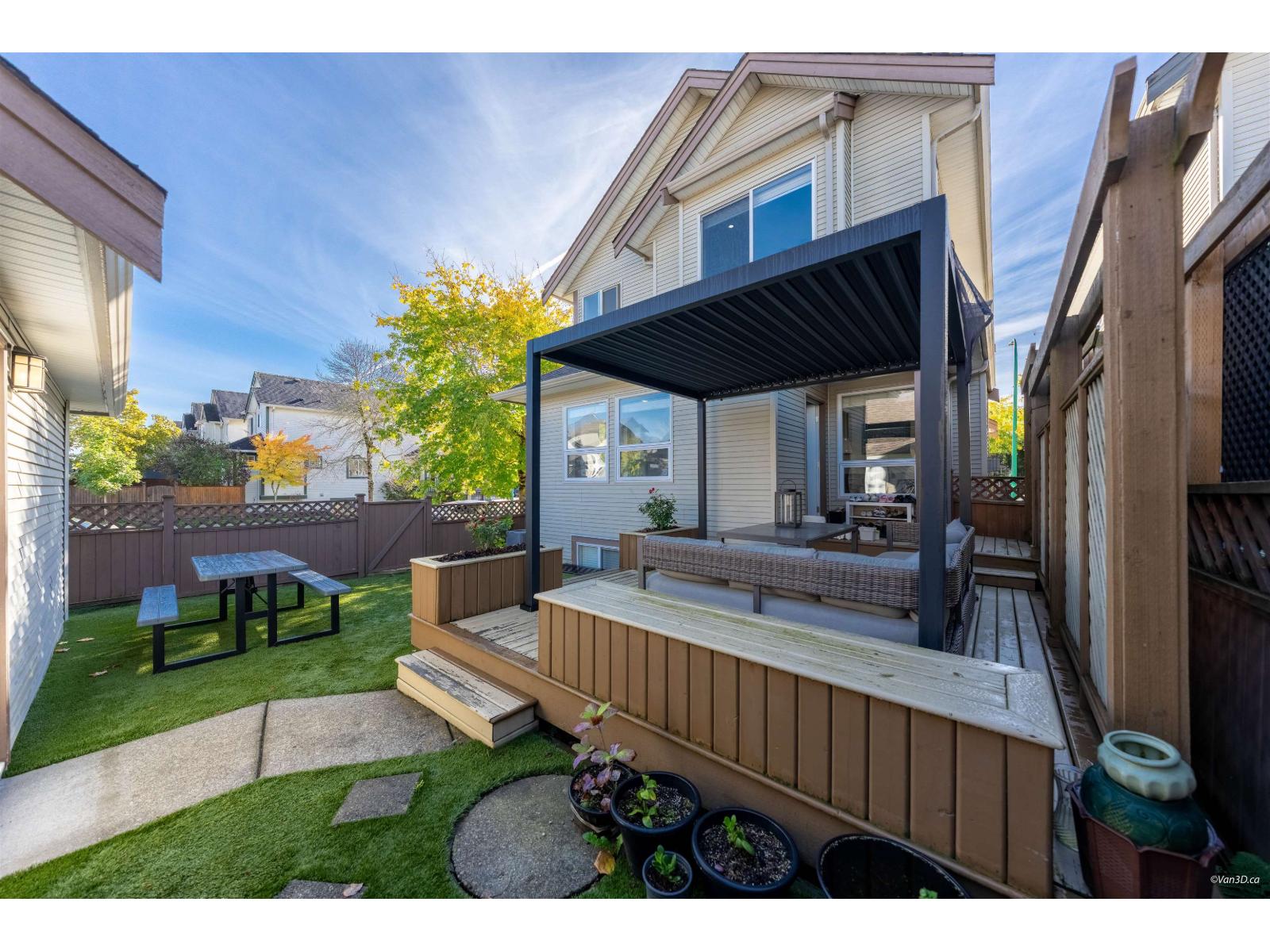 19099 68 Avenue Property Photo 16