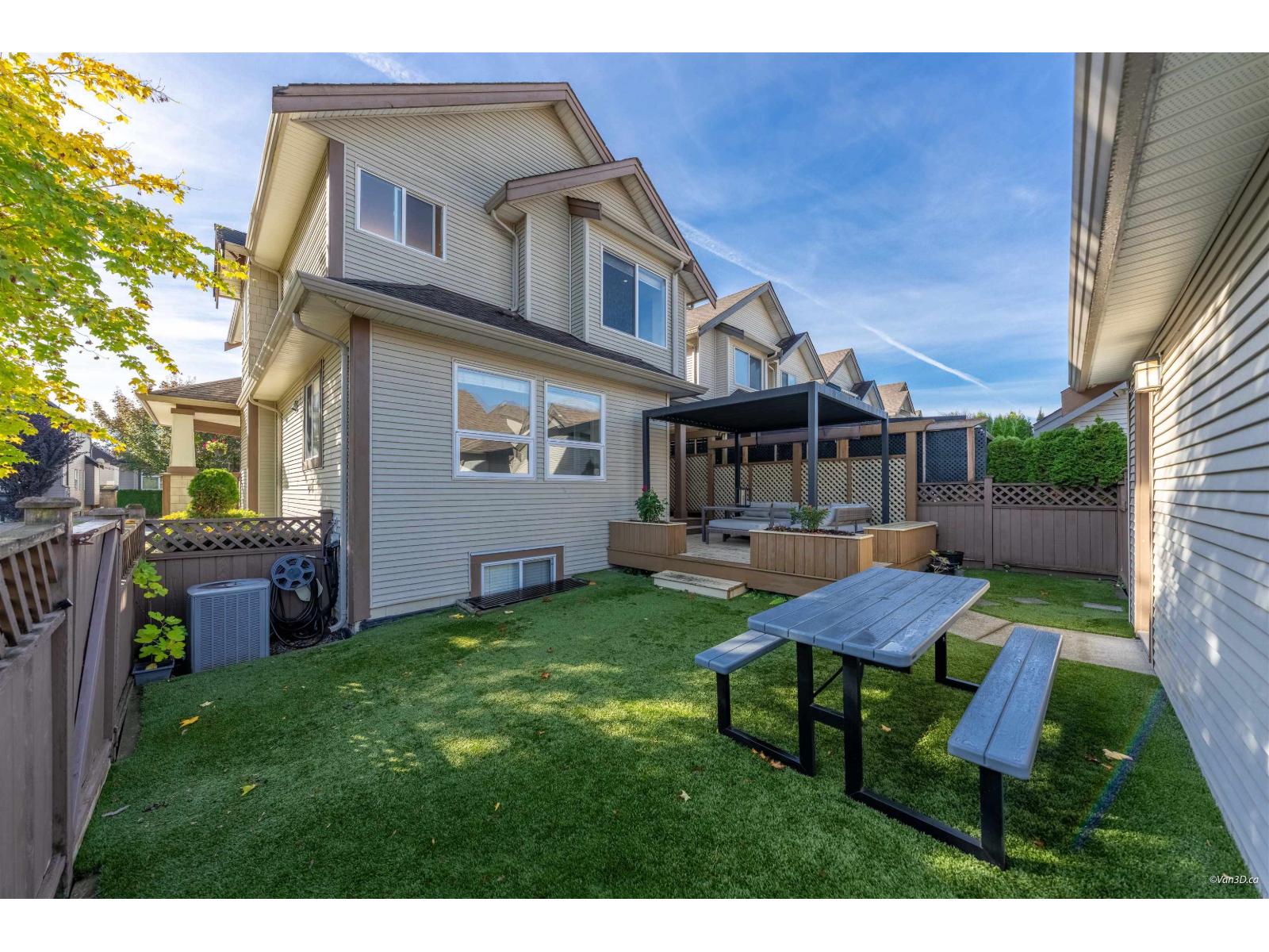 19099 68 Avenue Property Photo 17