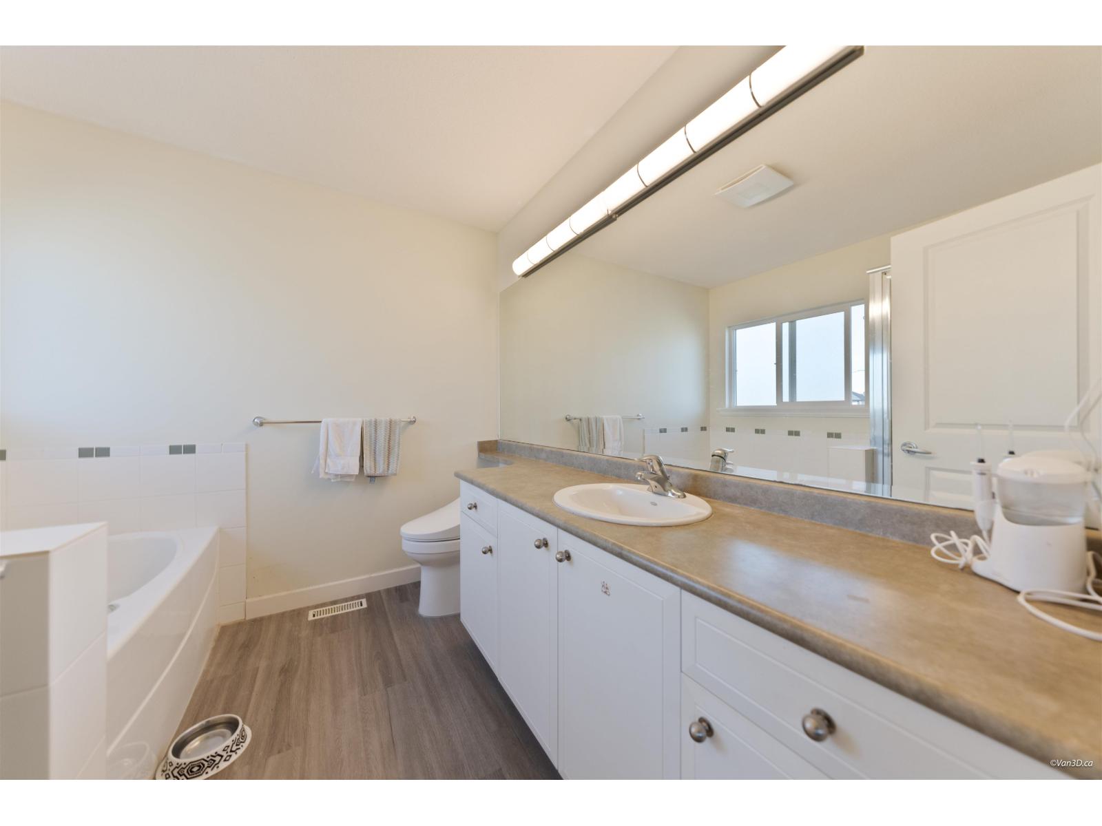 19099 68 Avenue Property Photo 21