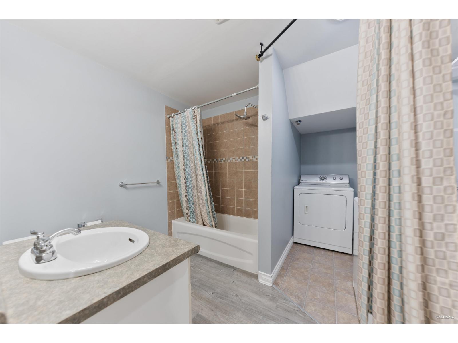 19099 68 Avenue Property Photo 31