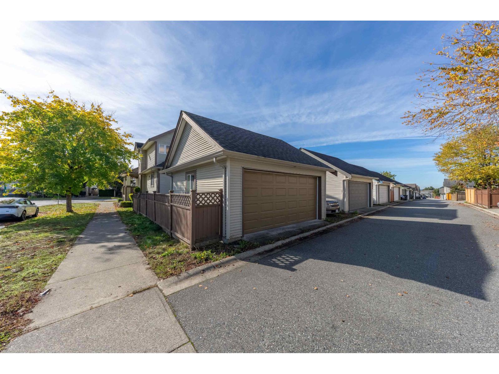 19099 68 Avenue Property Photo 39