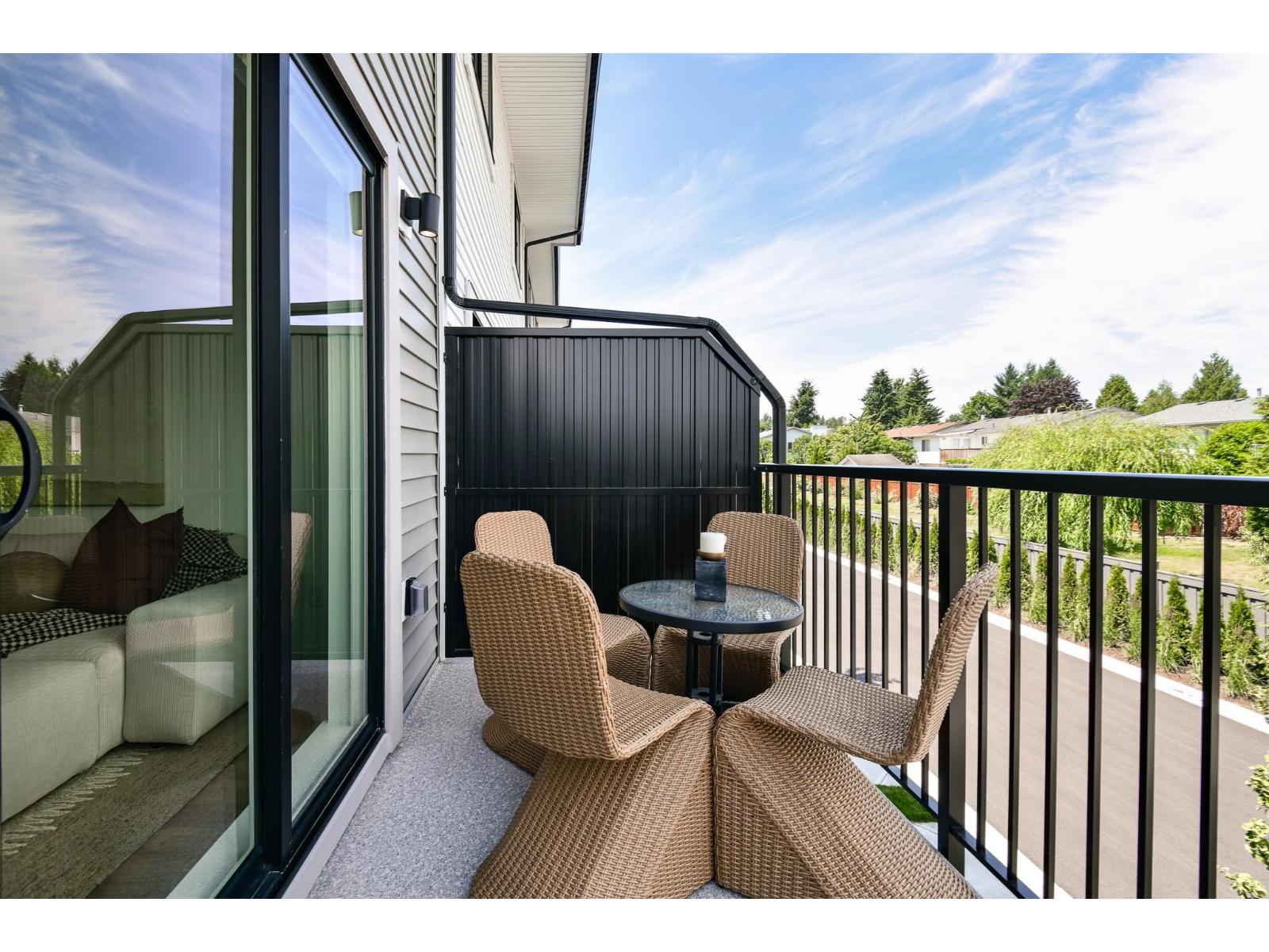 16 33525 Kingston Avenue Property Photo 13