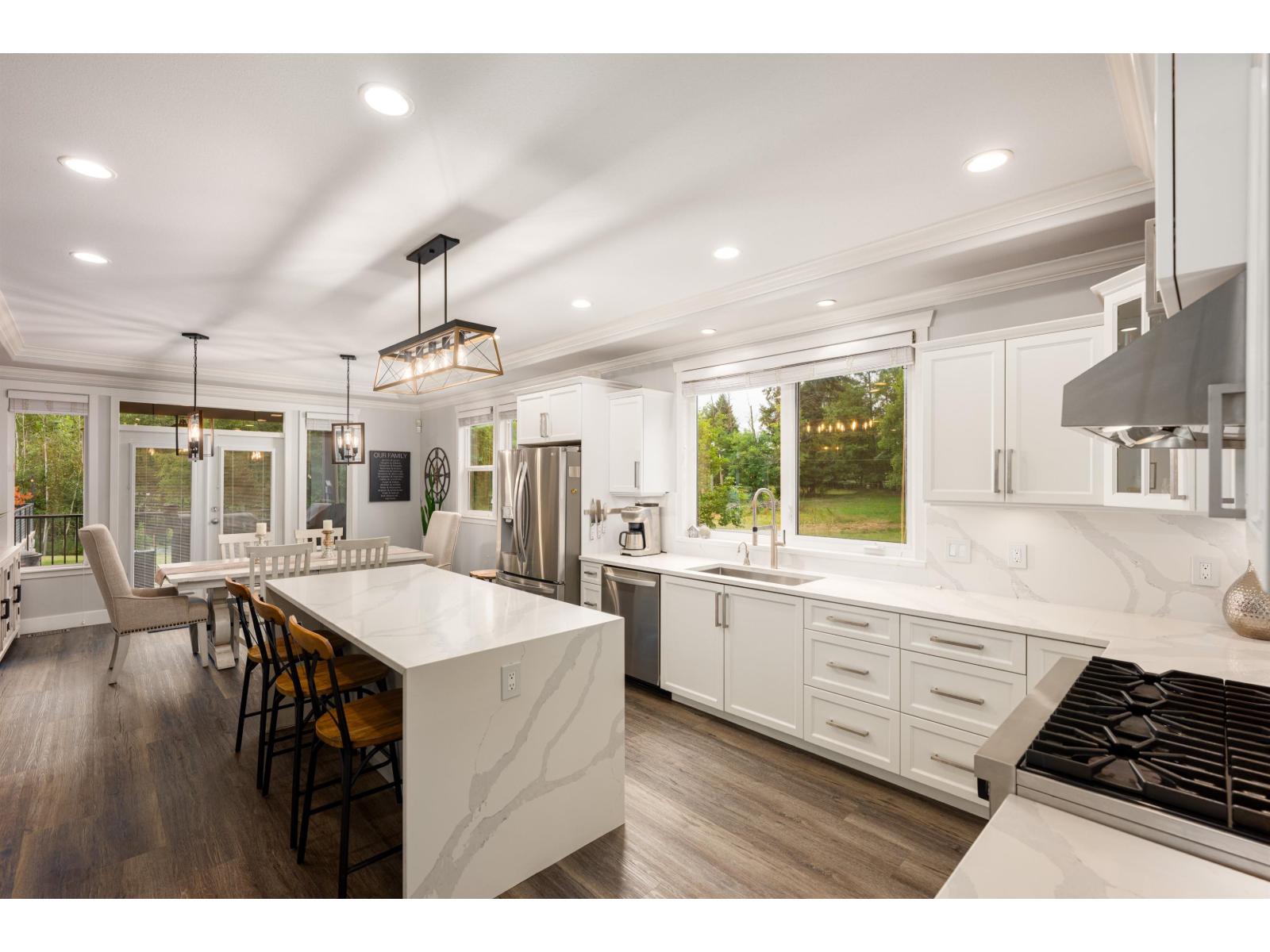 6453 260 Street Property Photo 5