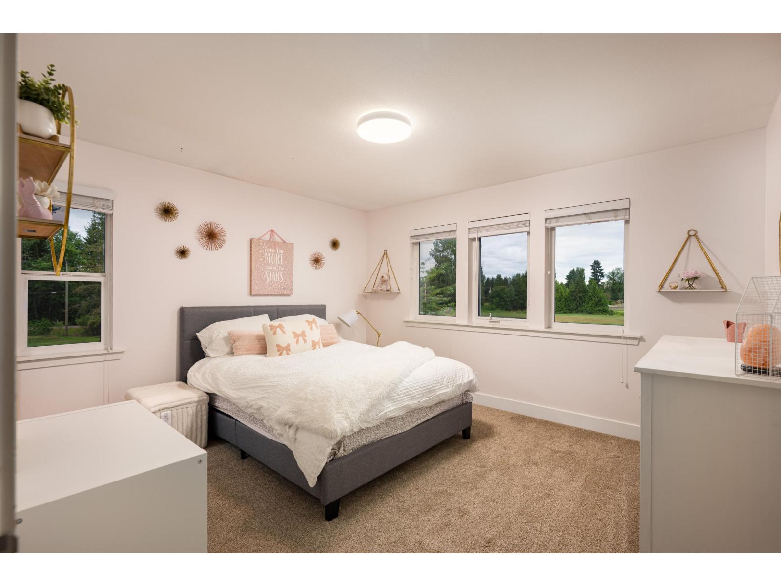 6453 260 Street Property Photo 16