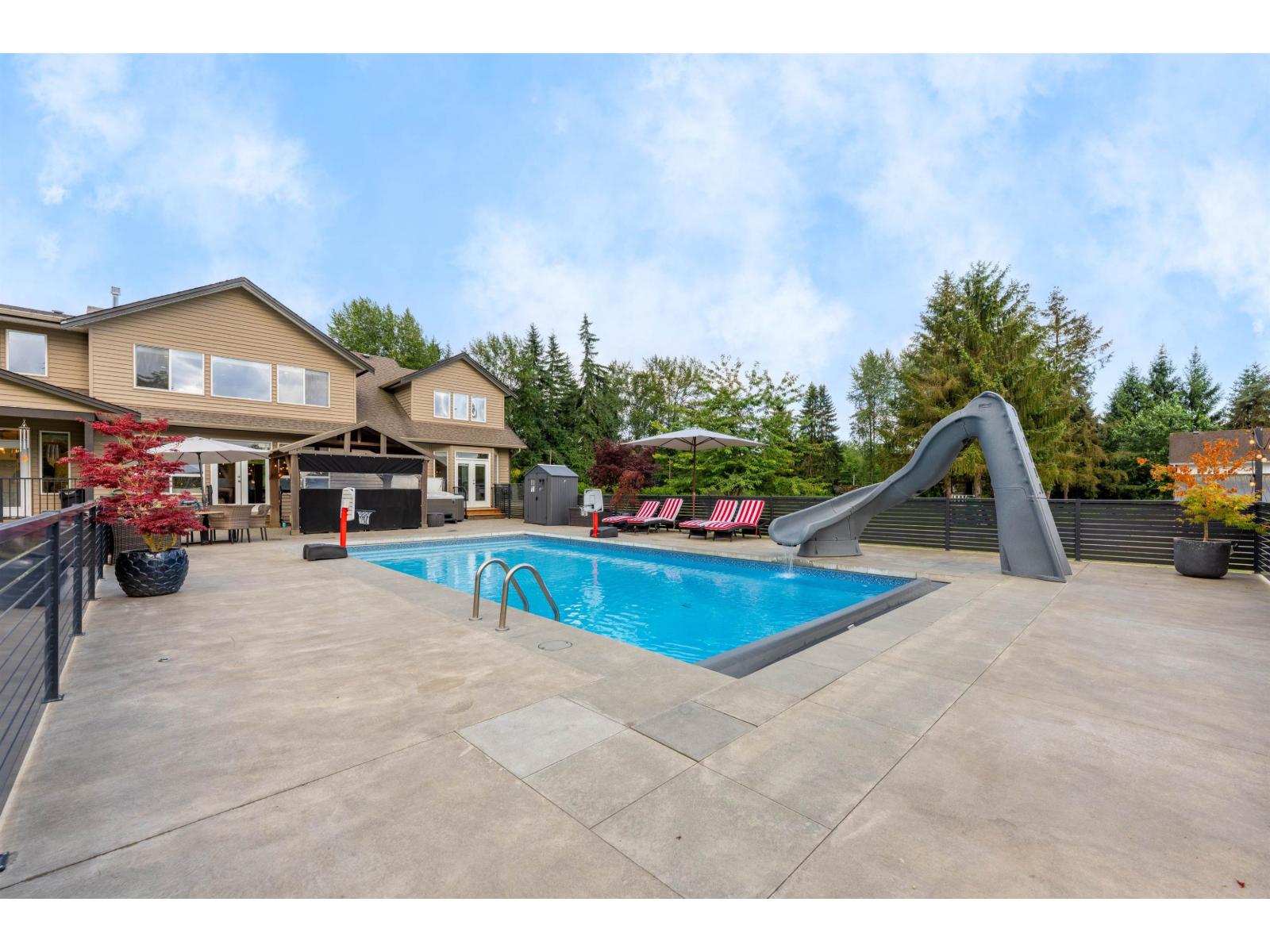 6453 260 Street Property Photo 27