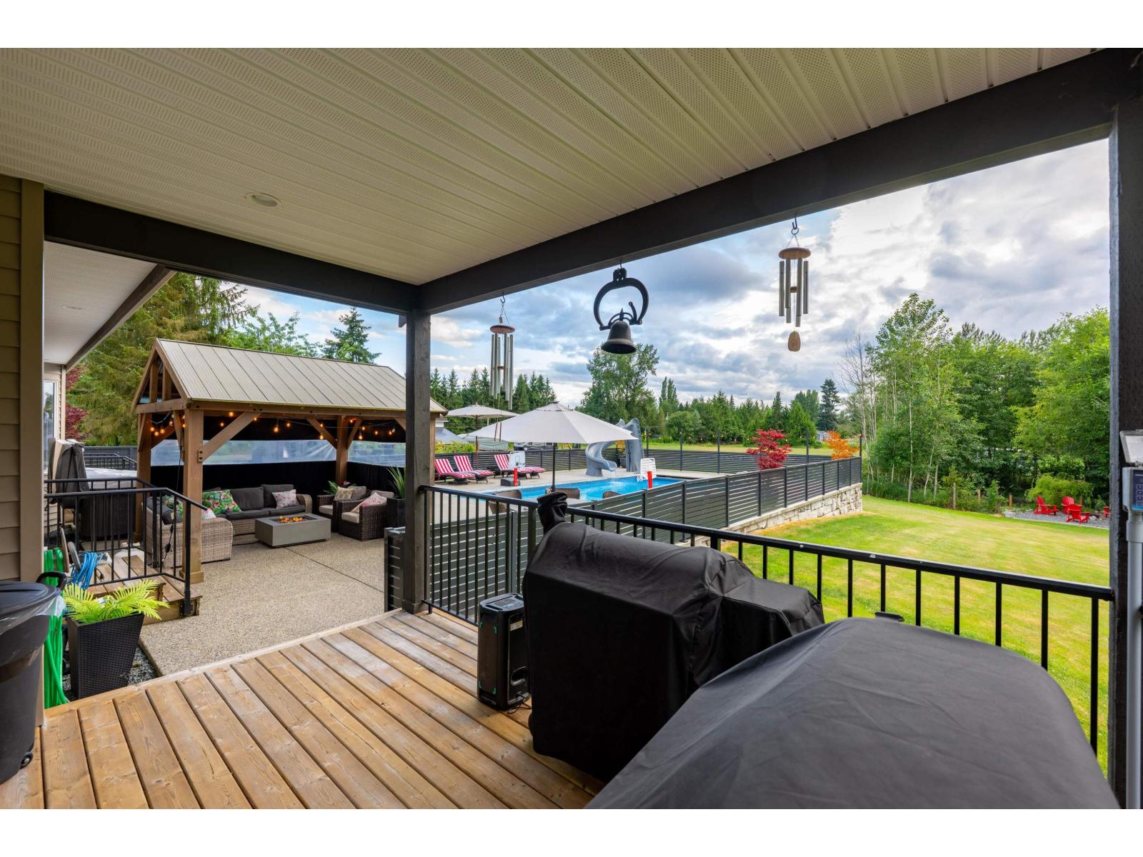 6453 260 Street Property Photo 28