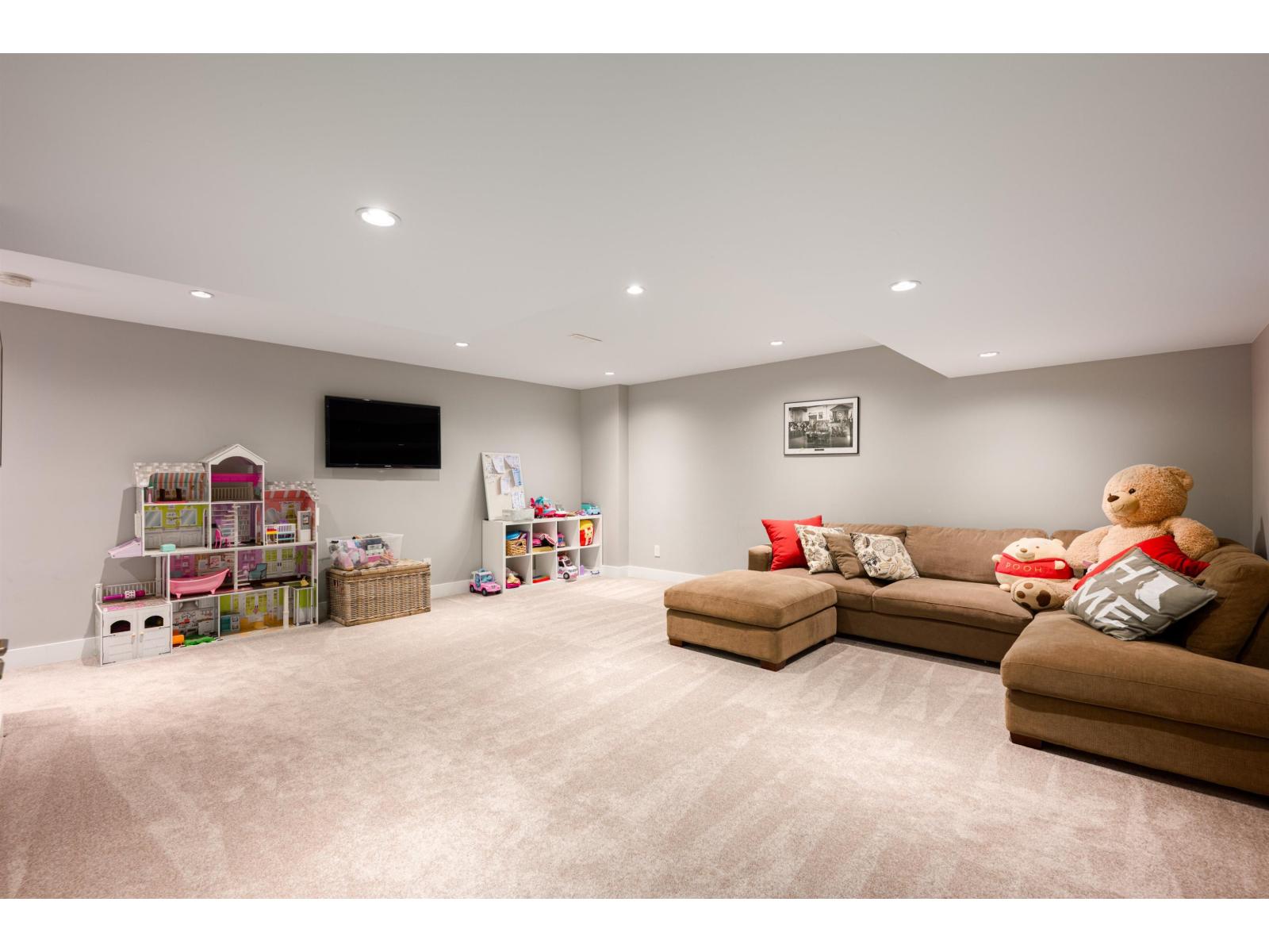 6453 260 Street Property Photo 35